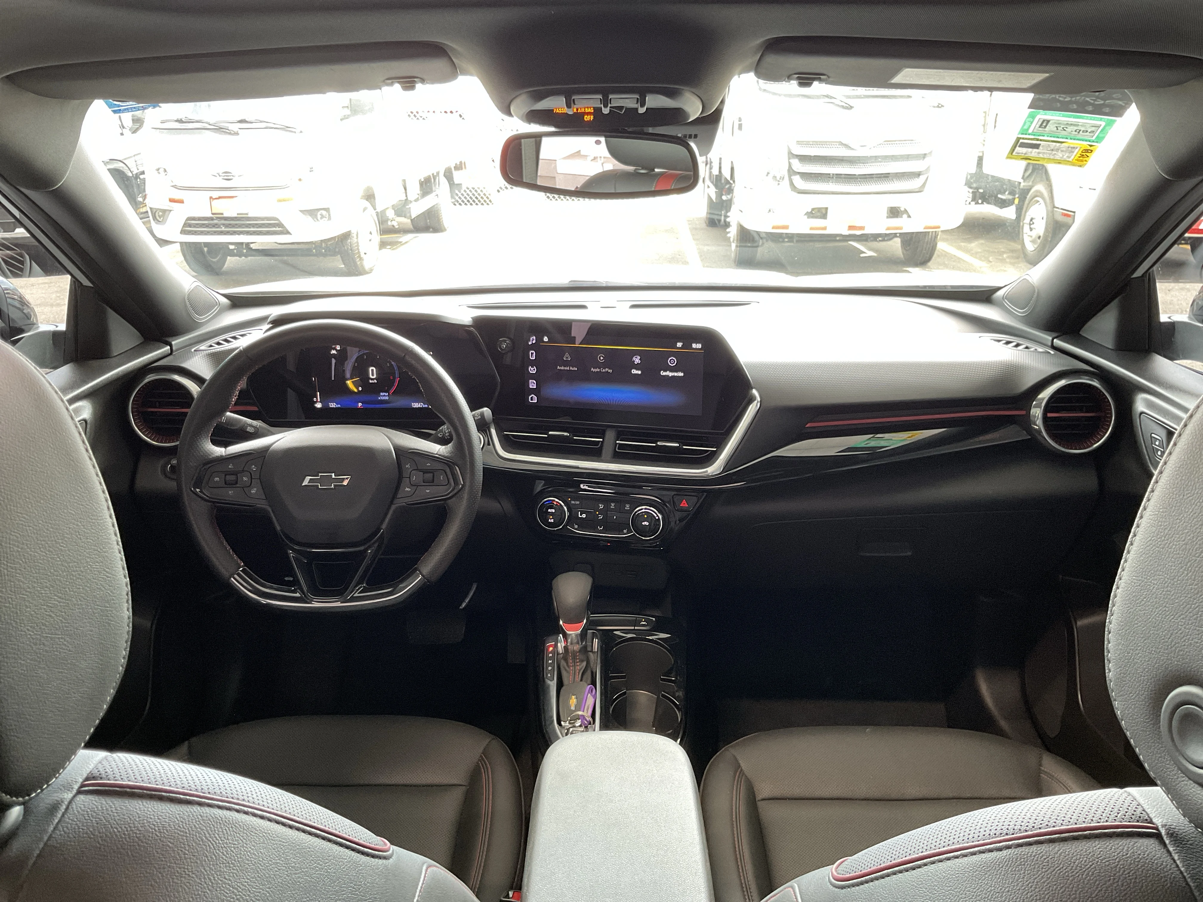 Interior 8