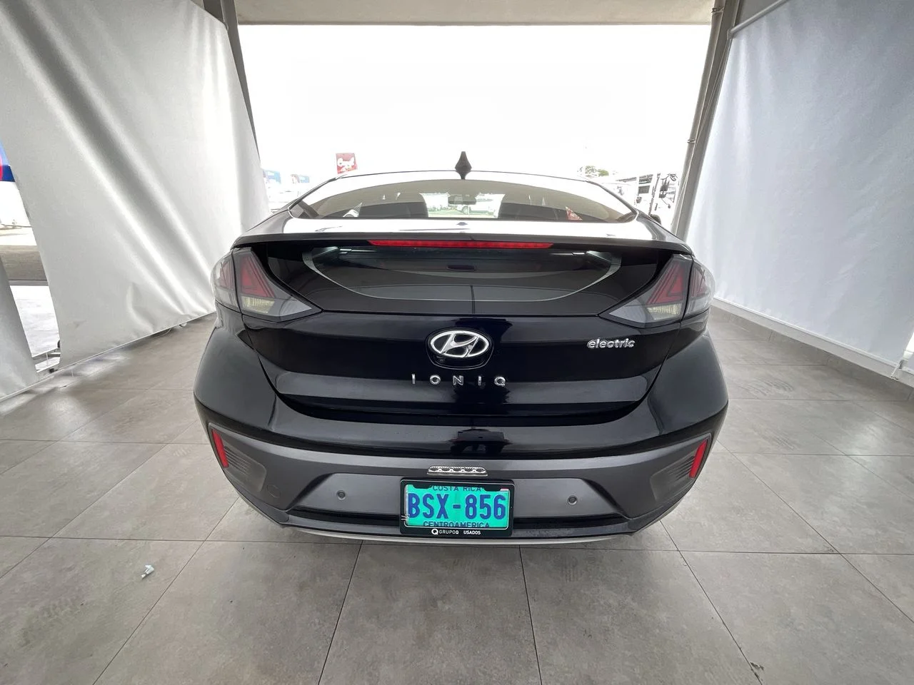 Exterior 6