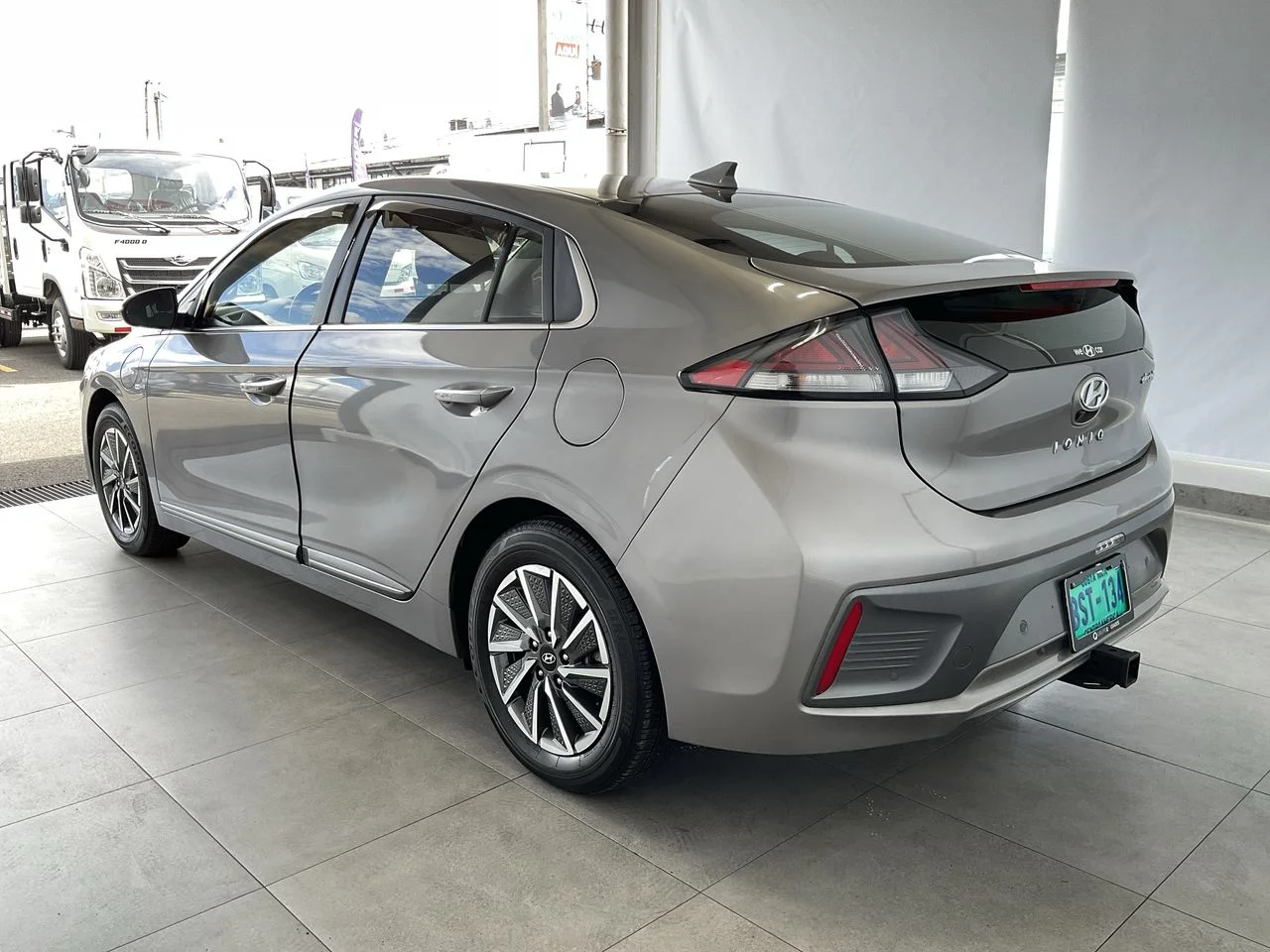 Exterior 5