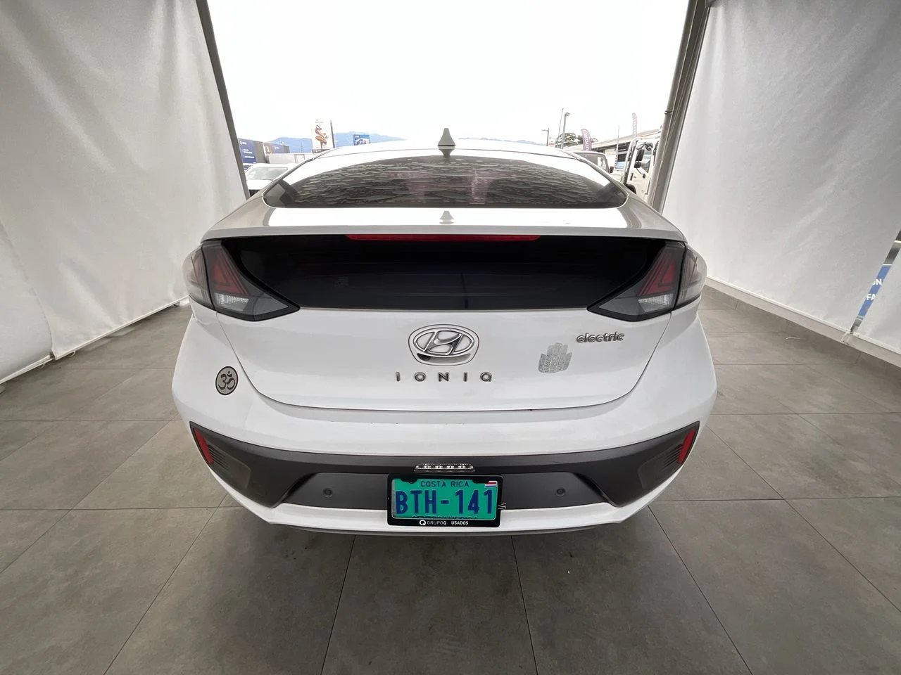 Exterior 6