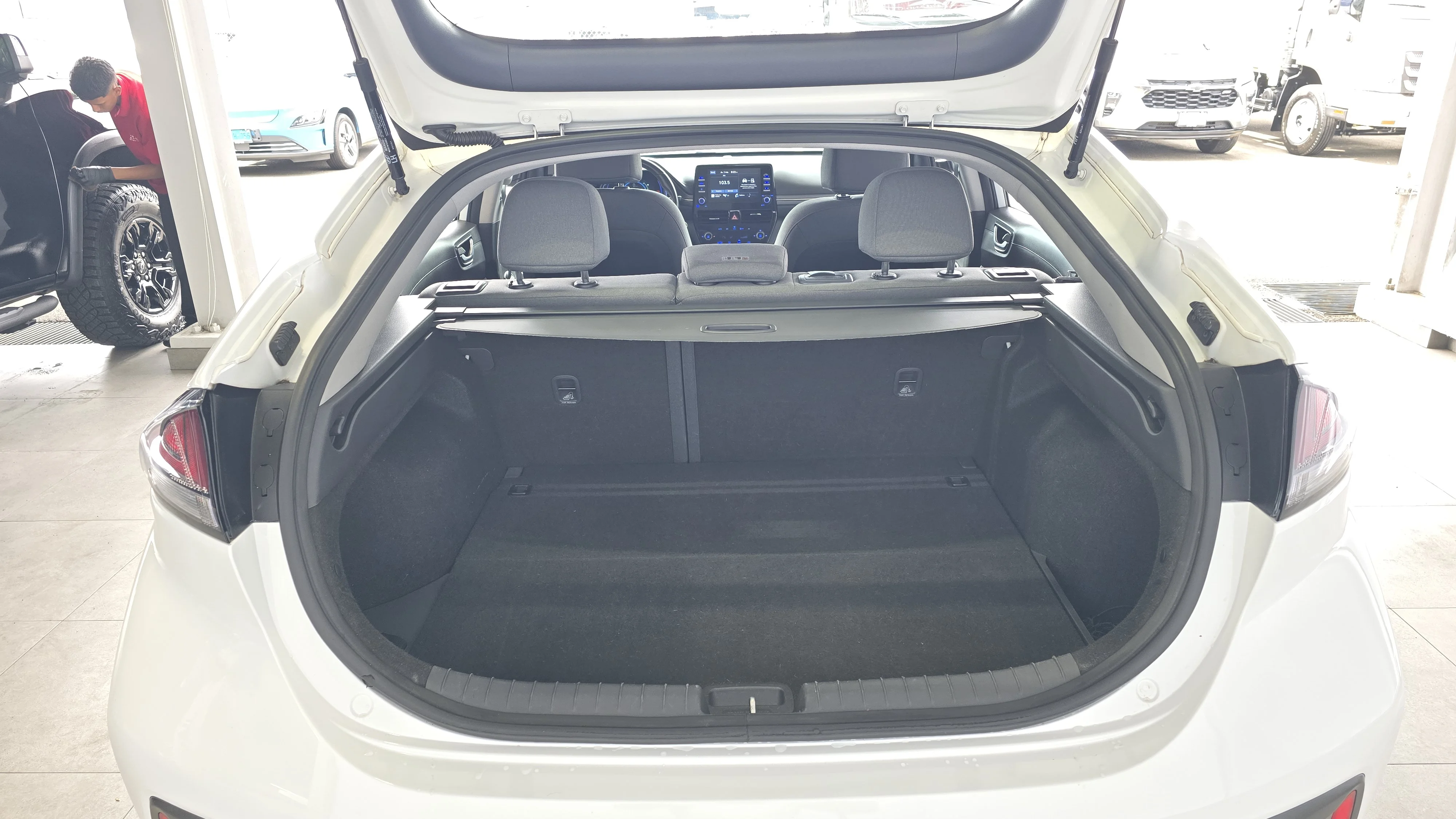 Interior 3