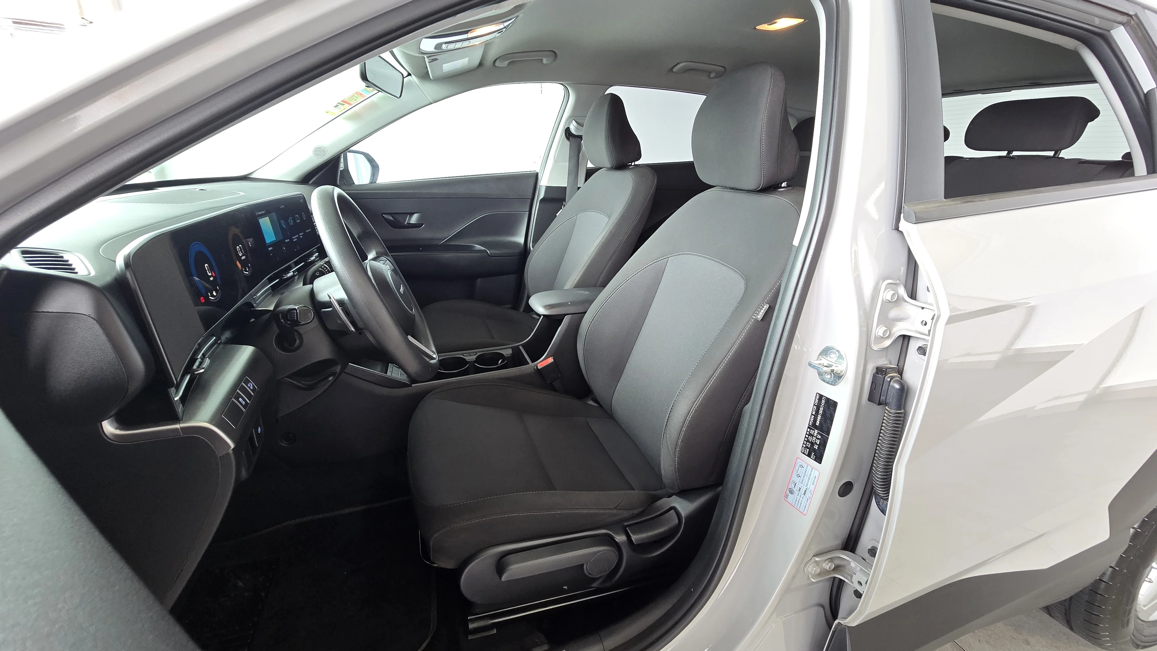 Interior 4