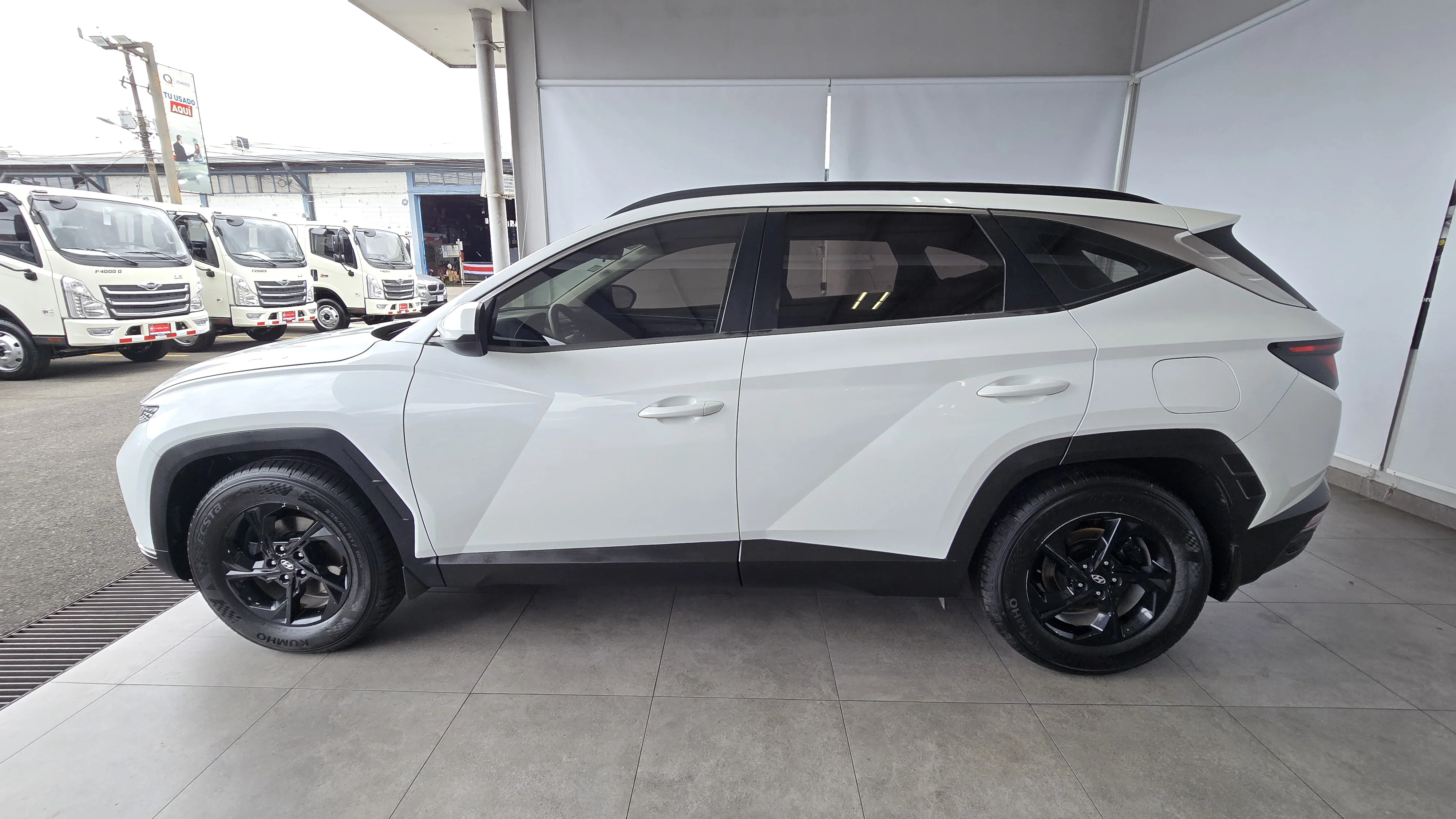 Exterior 4