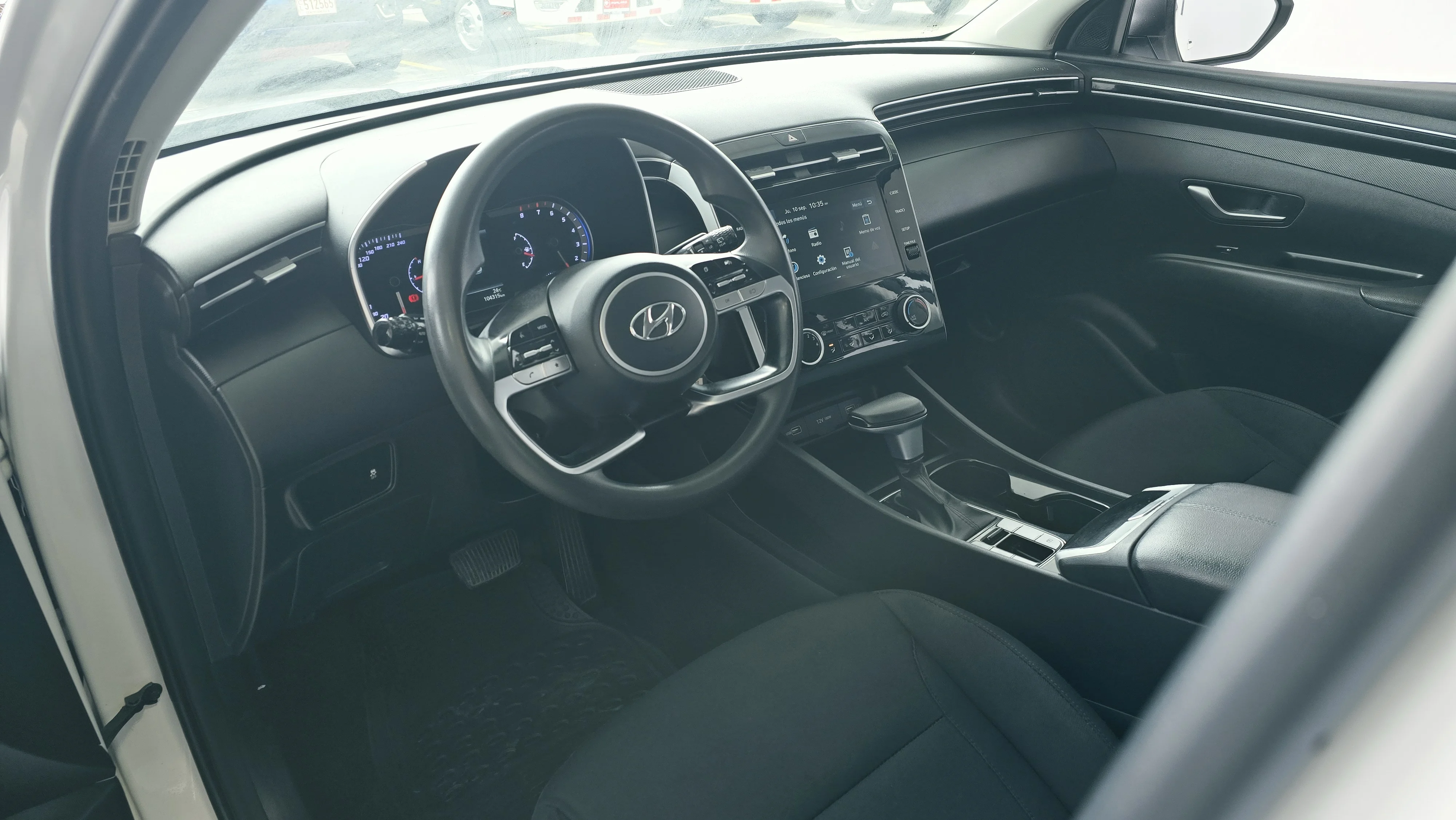 Interior 6