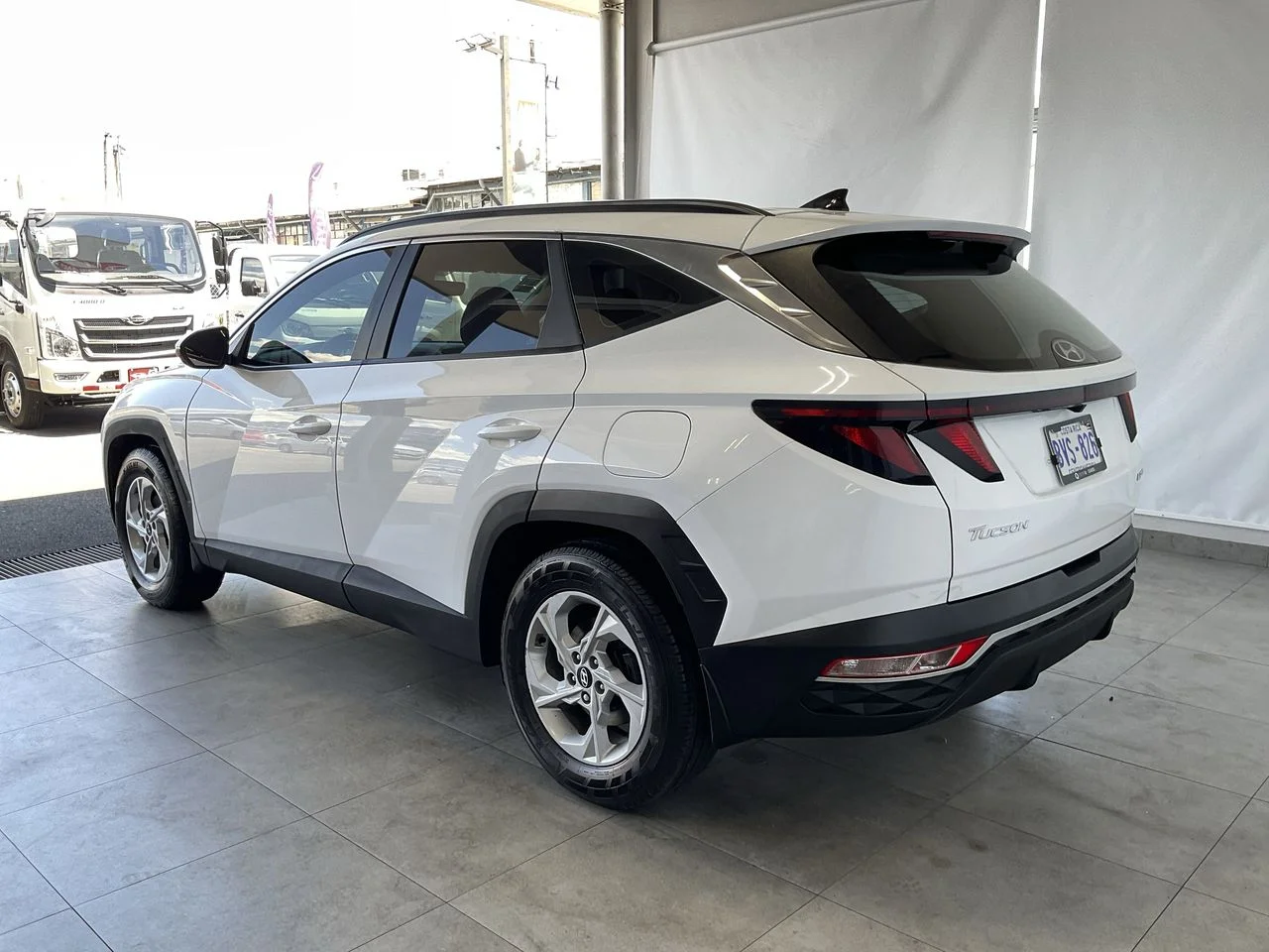 Exterior 5