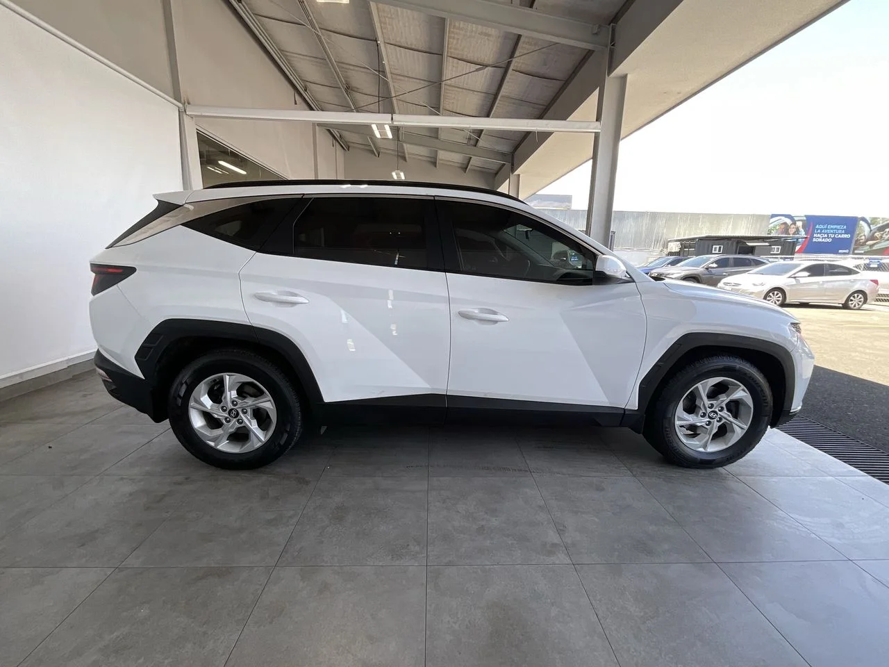 Exterior 8