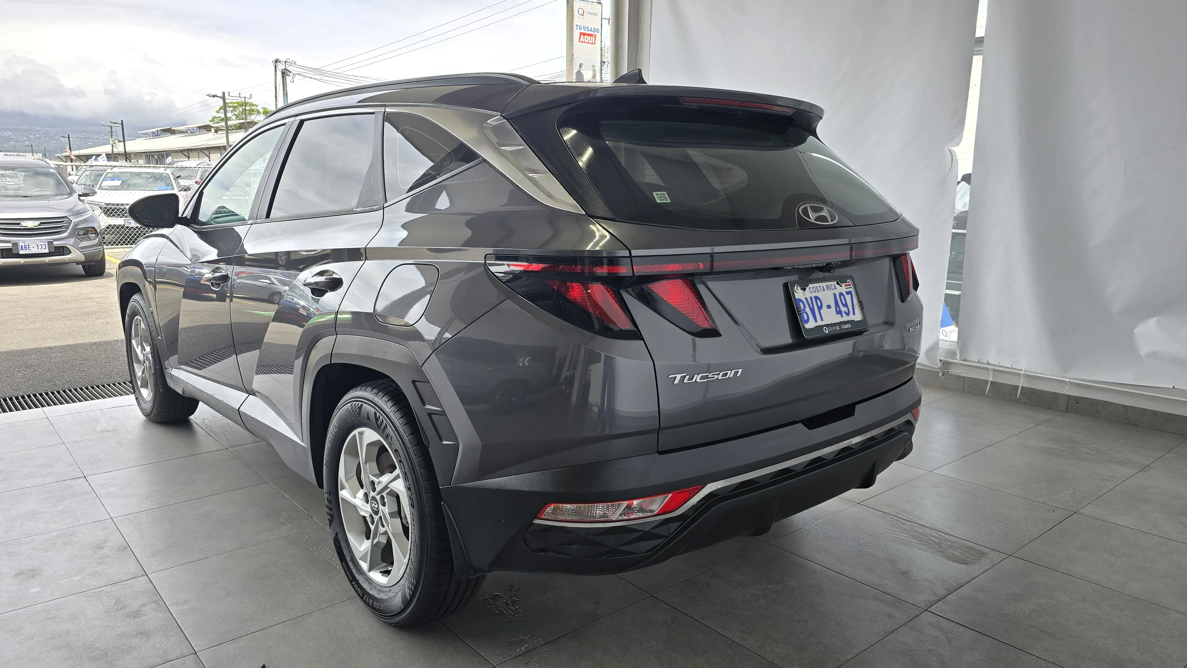 Exterior 8