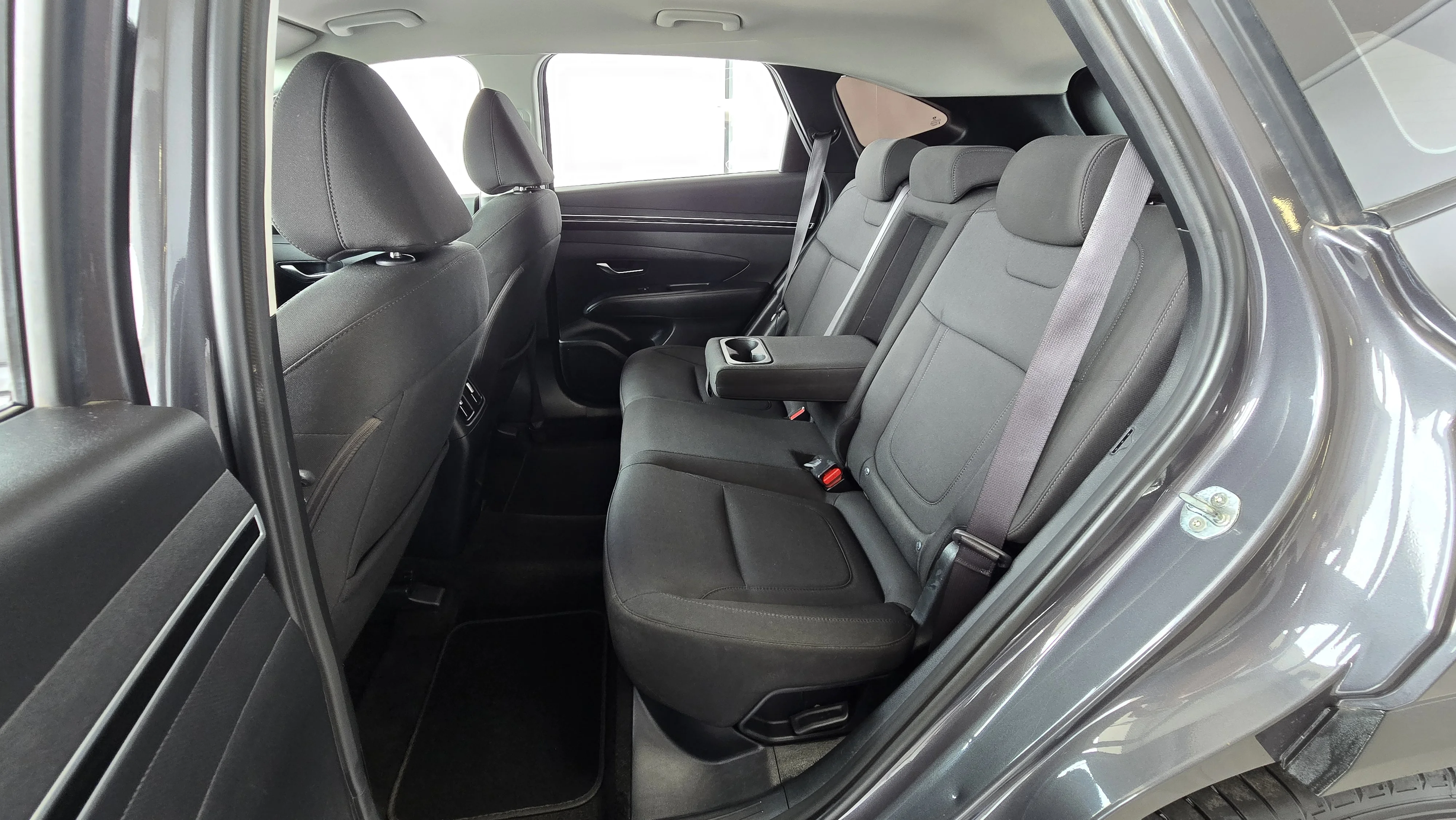 Interior 5