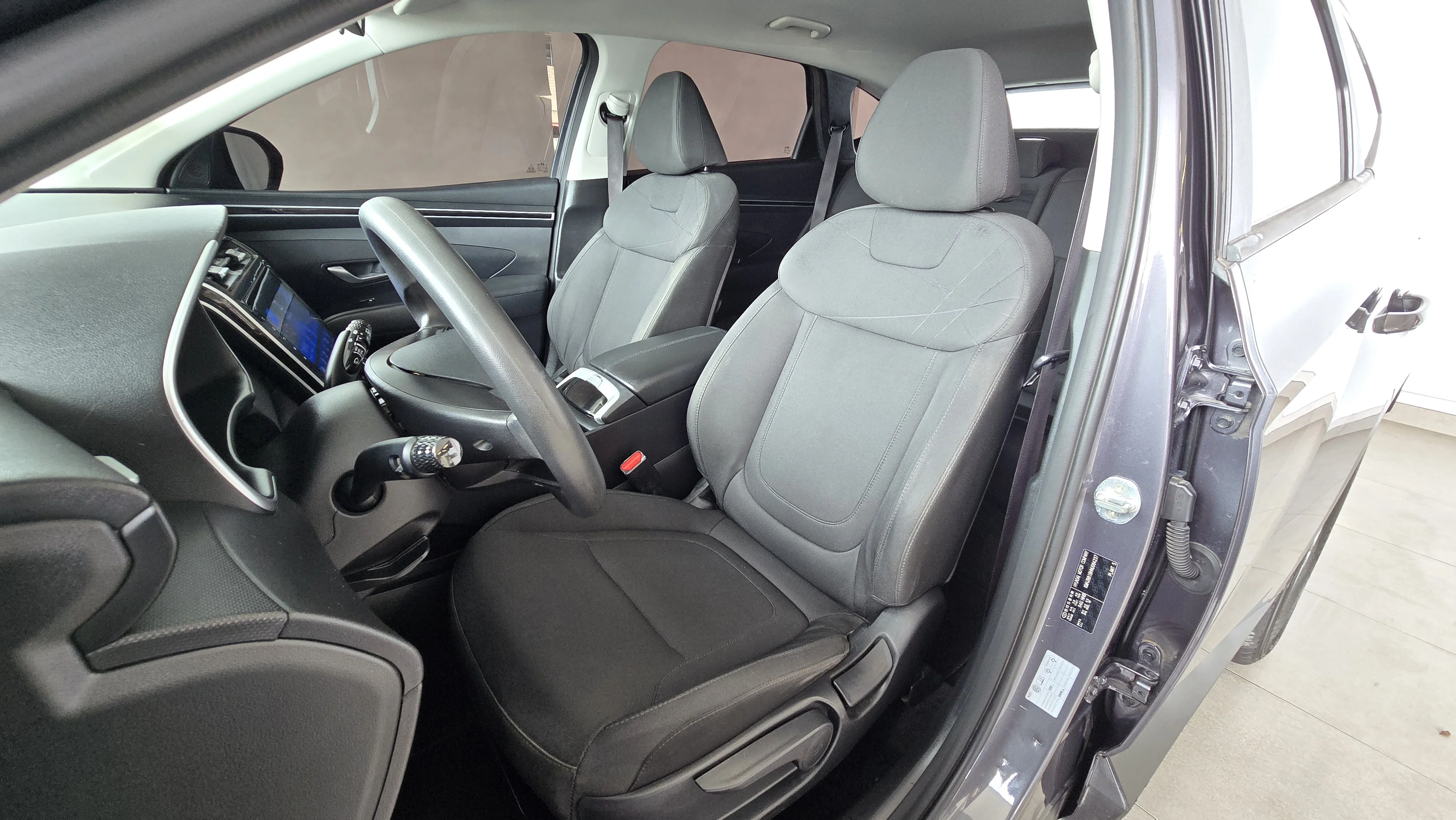 Interior 4