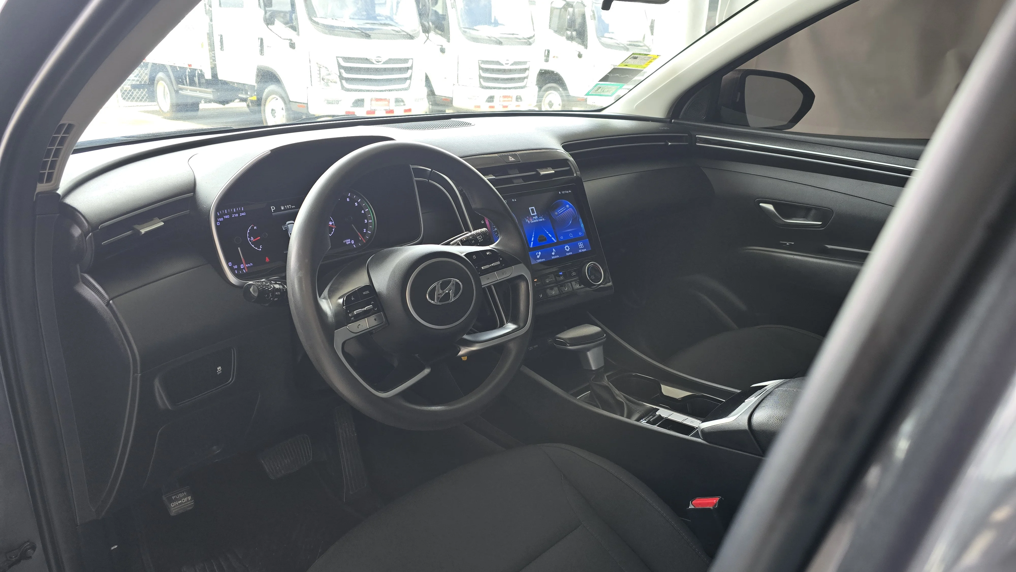 Interior 6