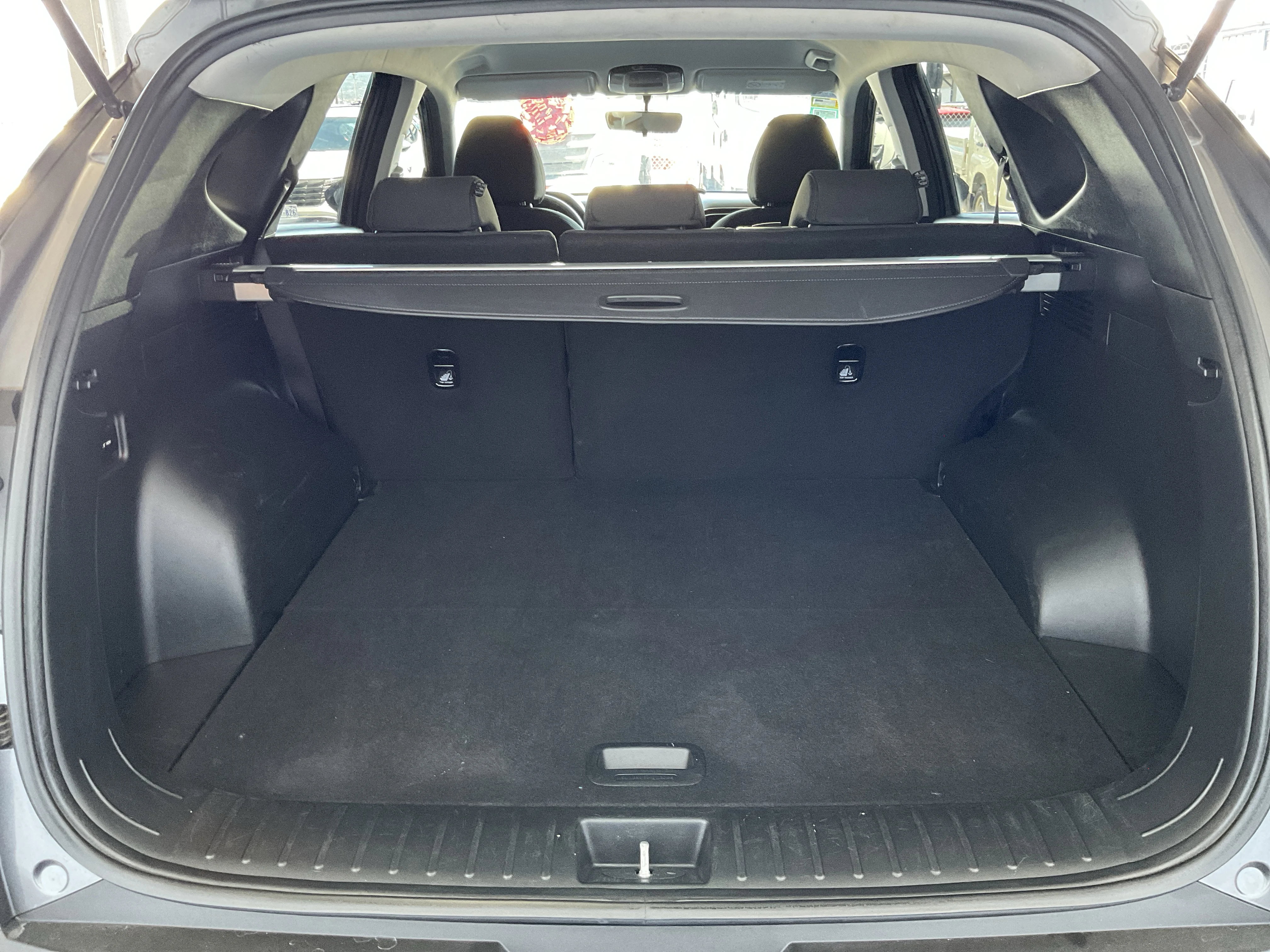 Interior 3