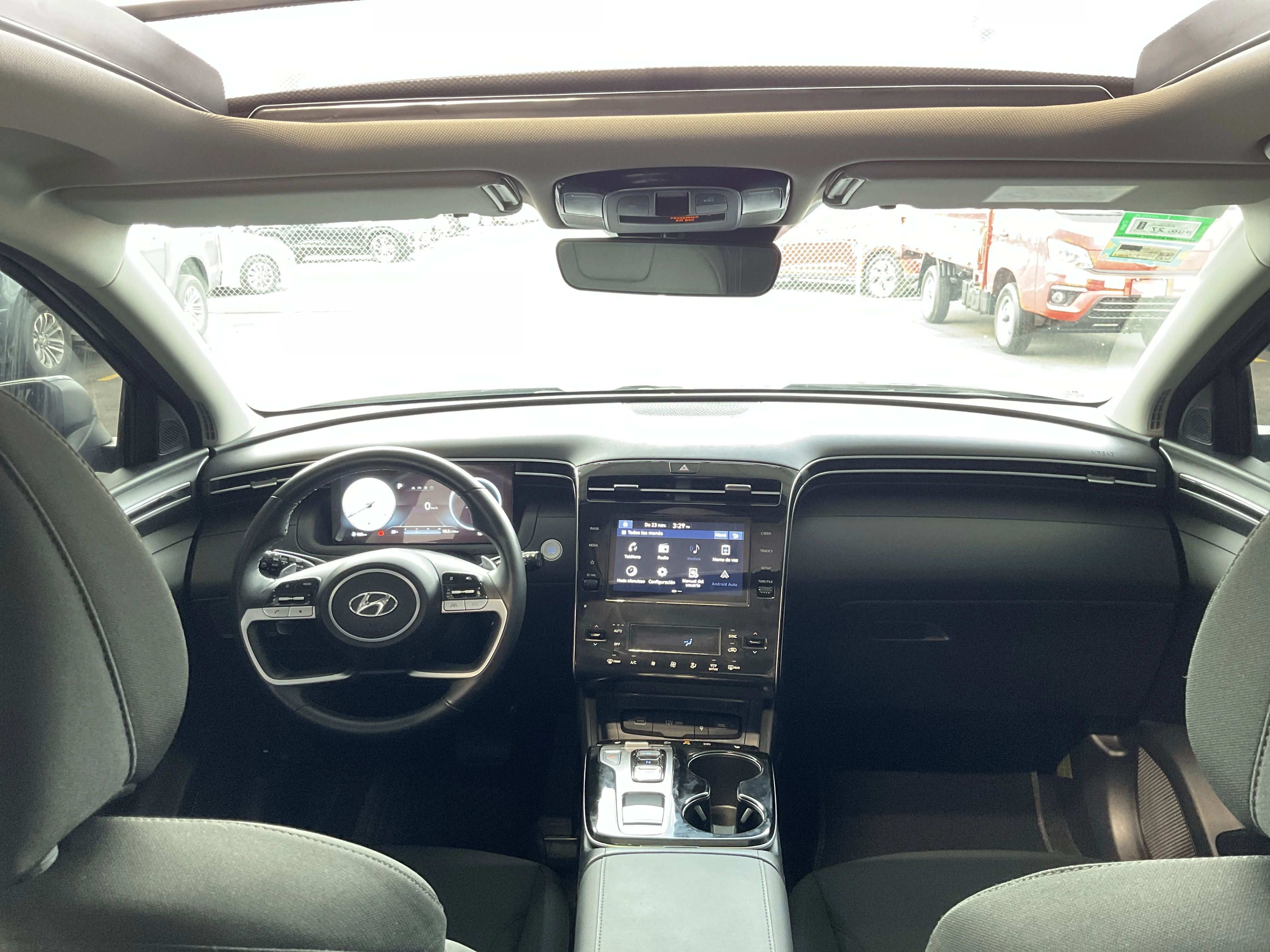 Interior 8