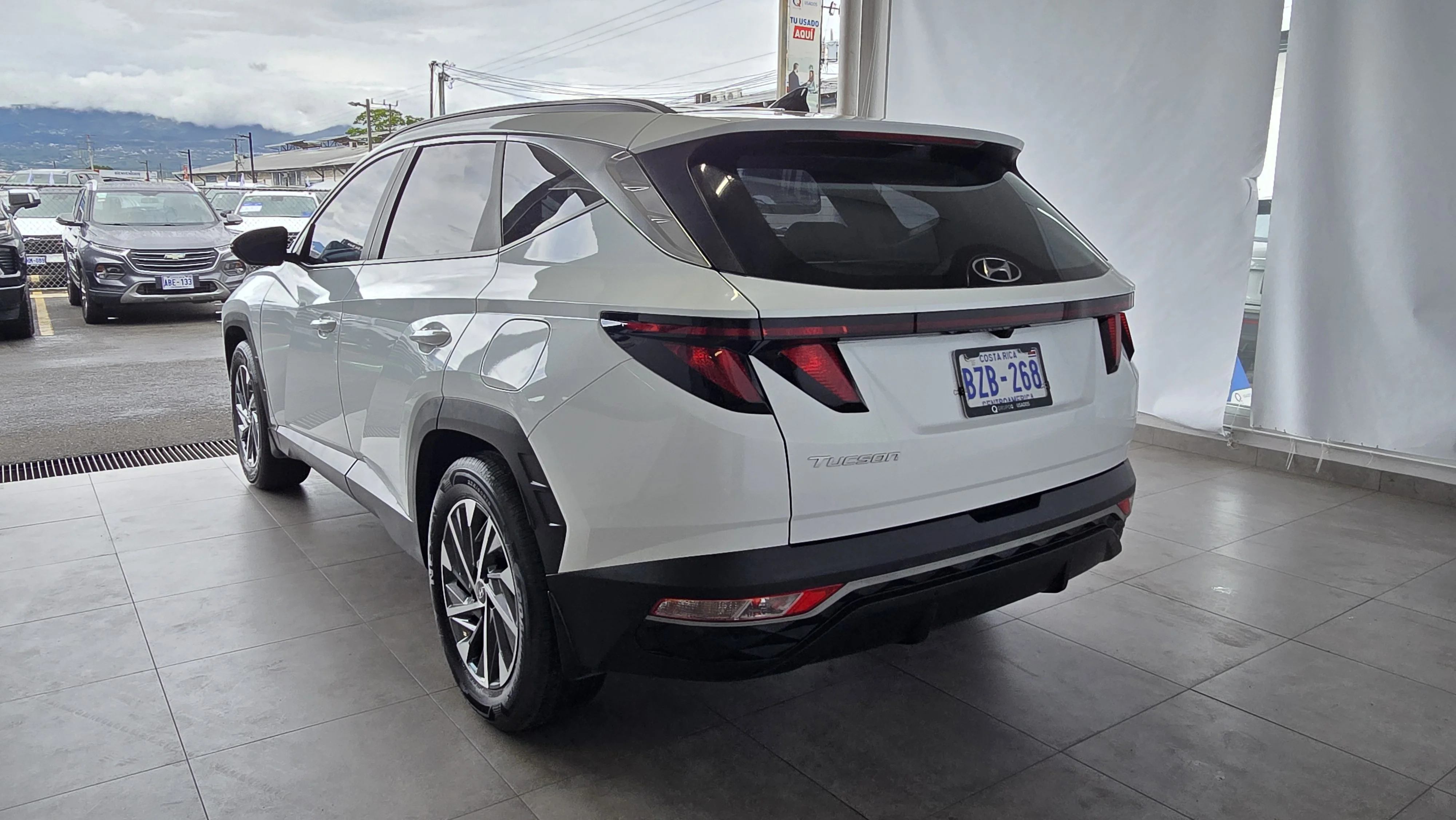 Exterior 8