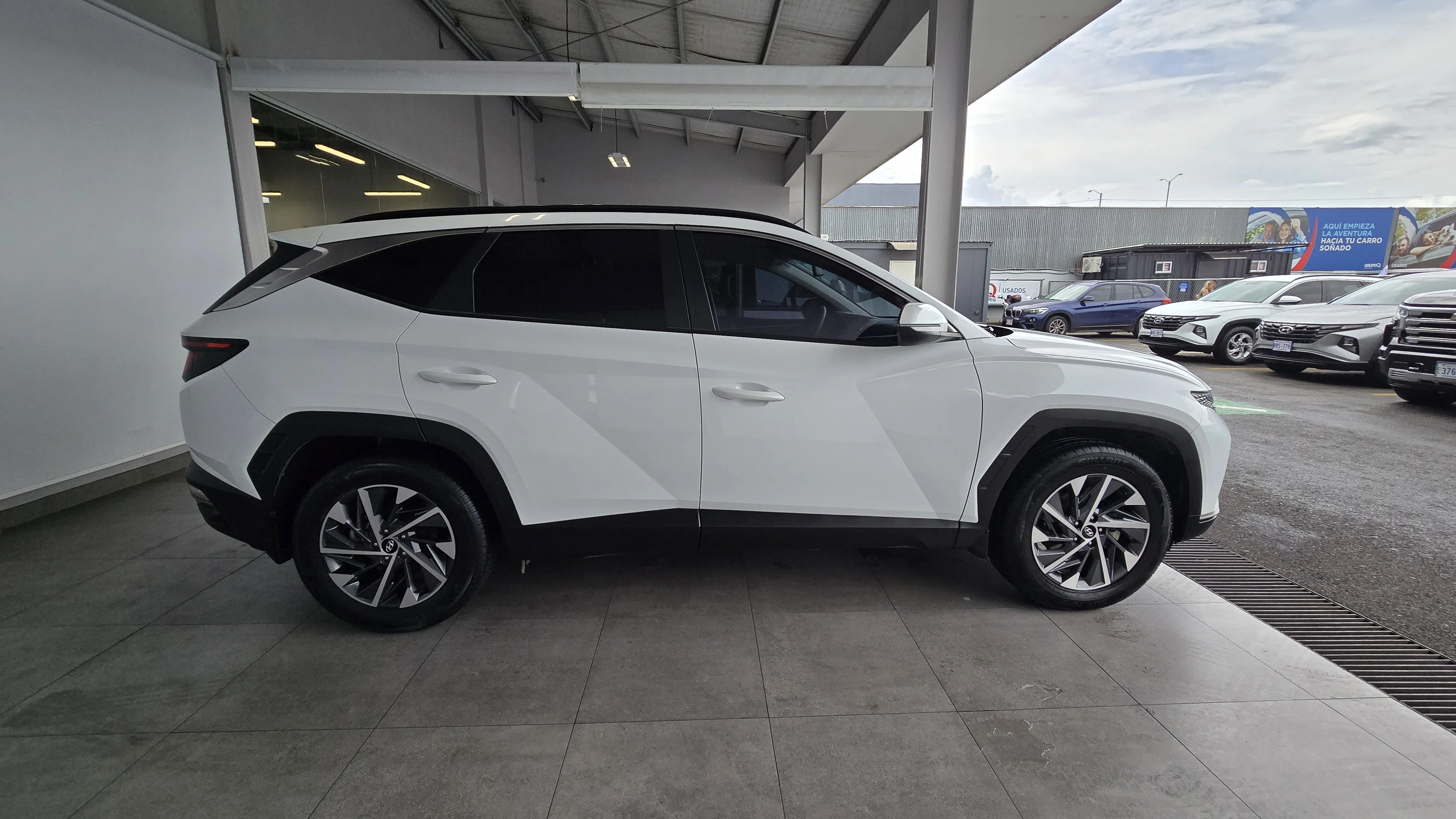 Exterior 5