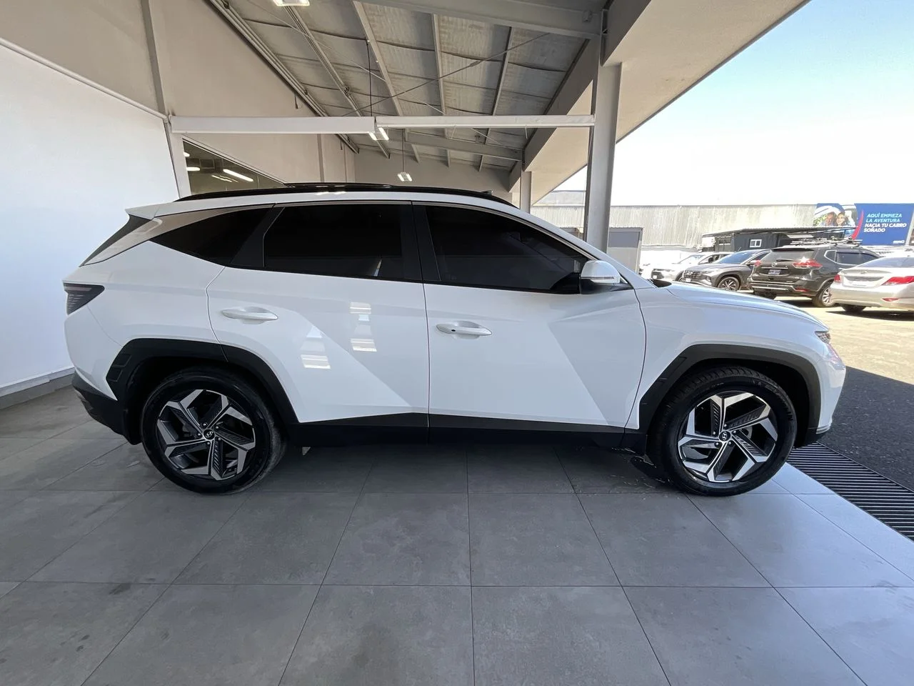 Exterior 8