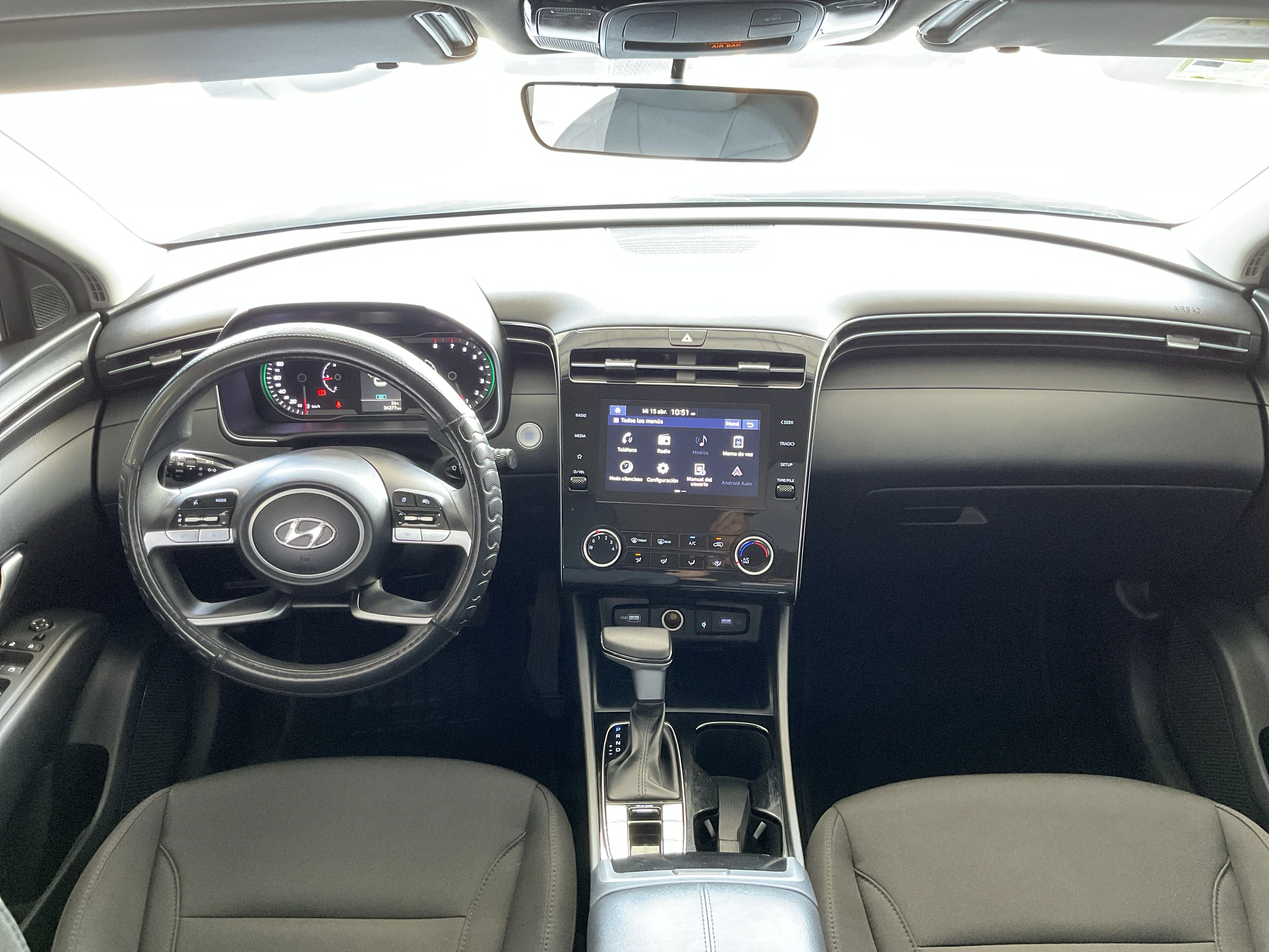 Interior 8