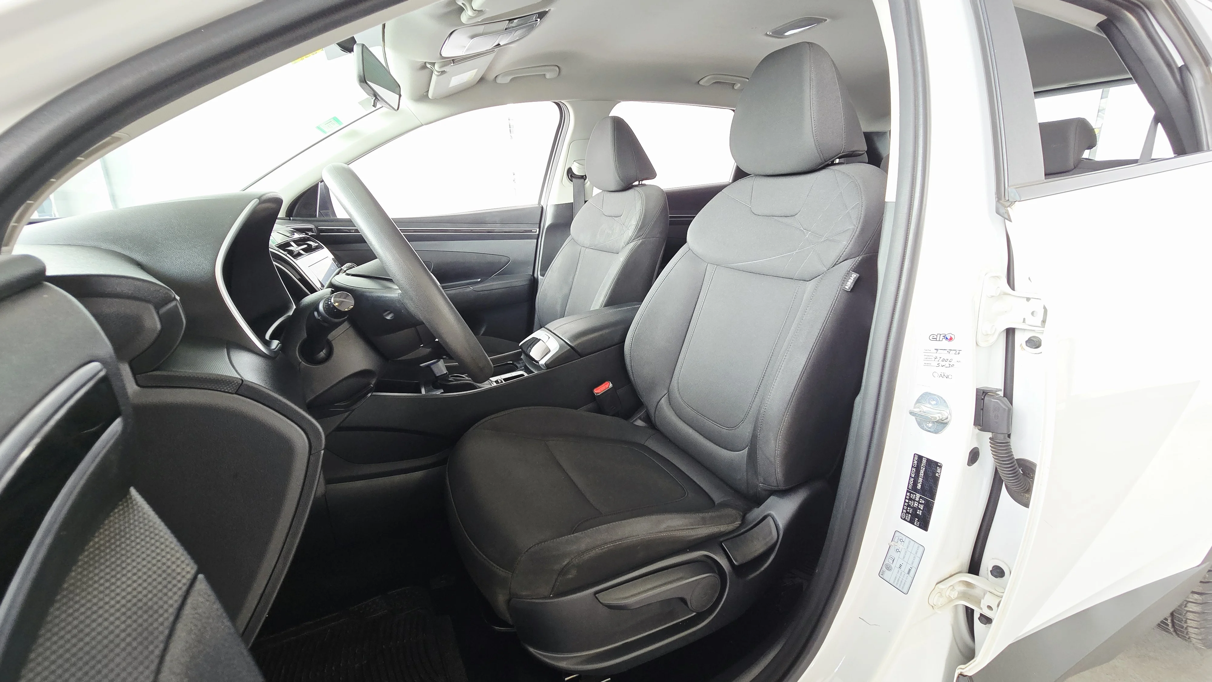 Interior 4