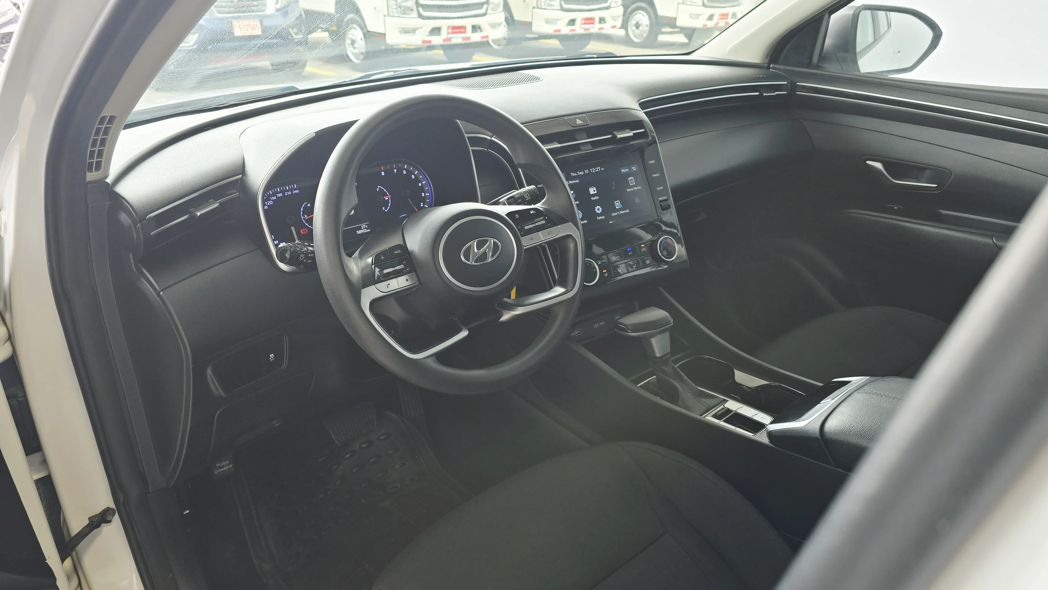 Interior 6
