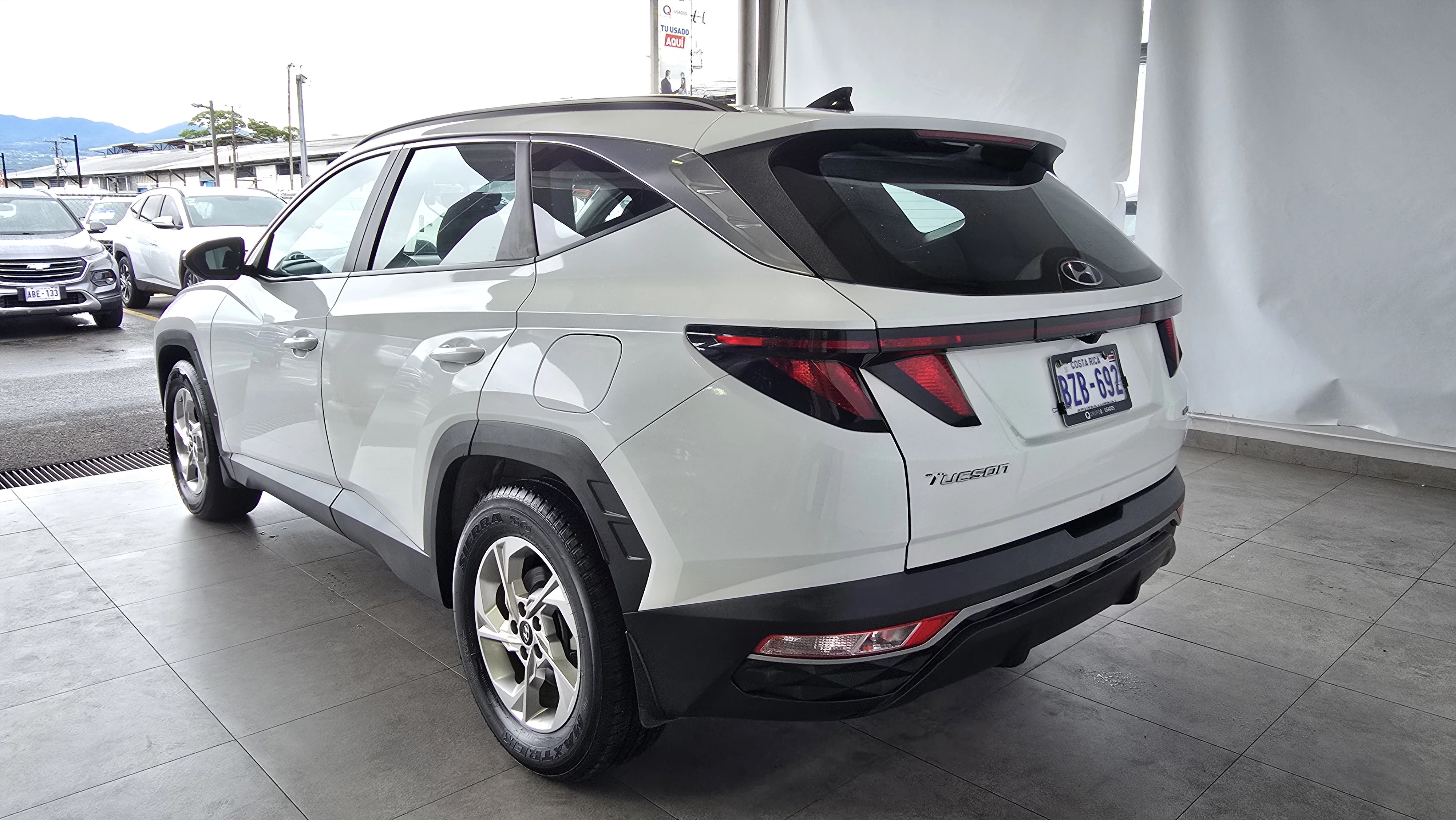 Exterior 8