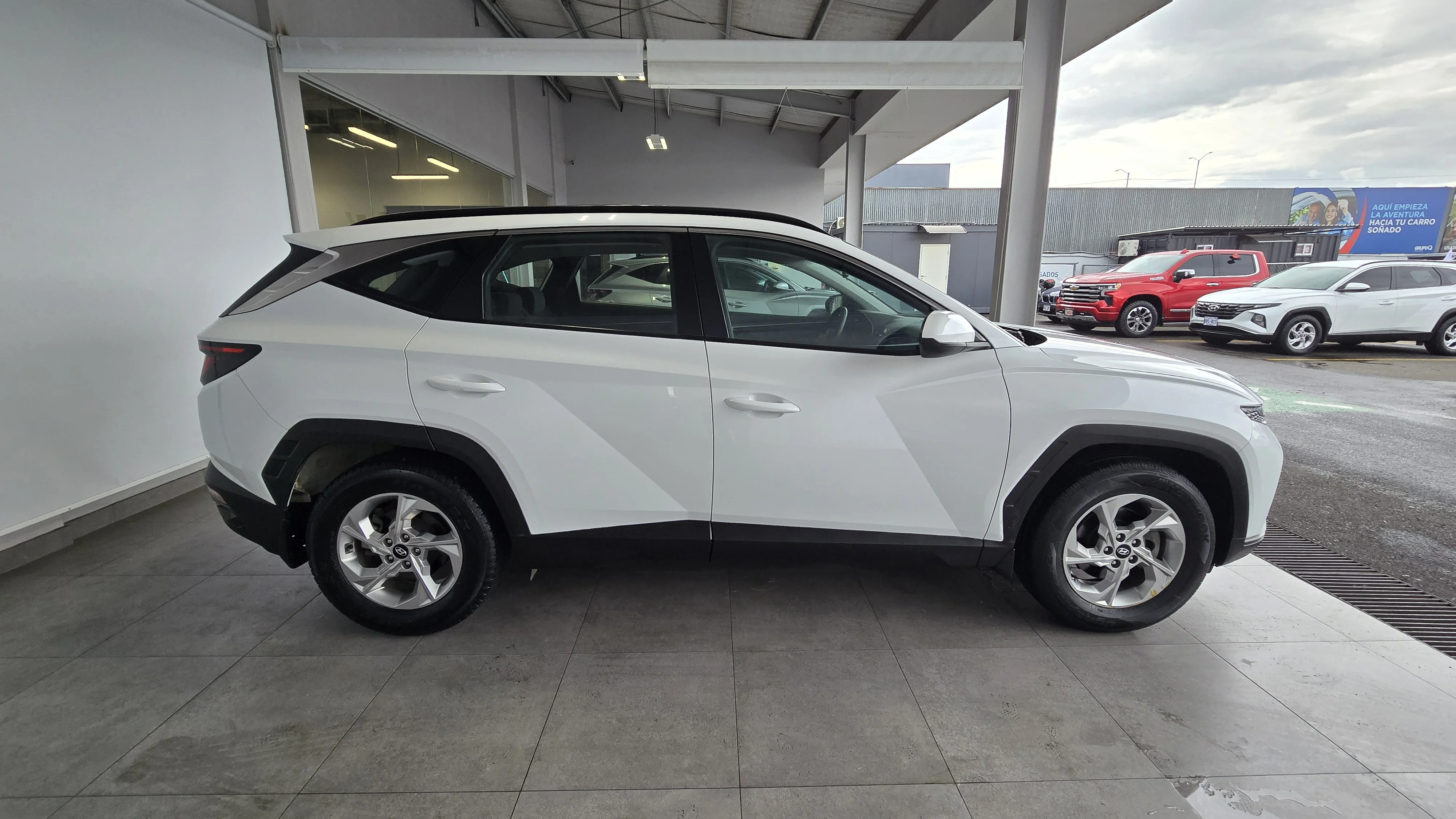 Exterior 5