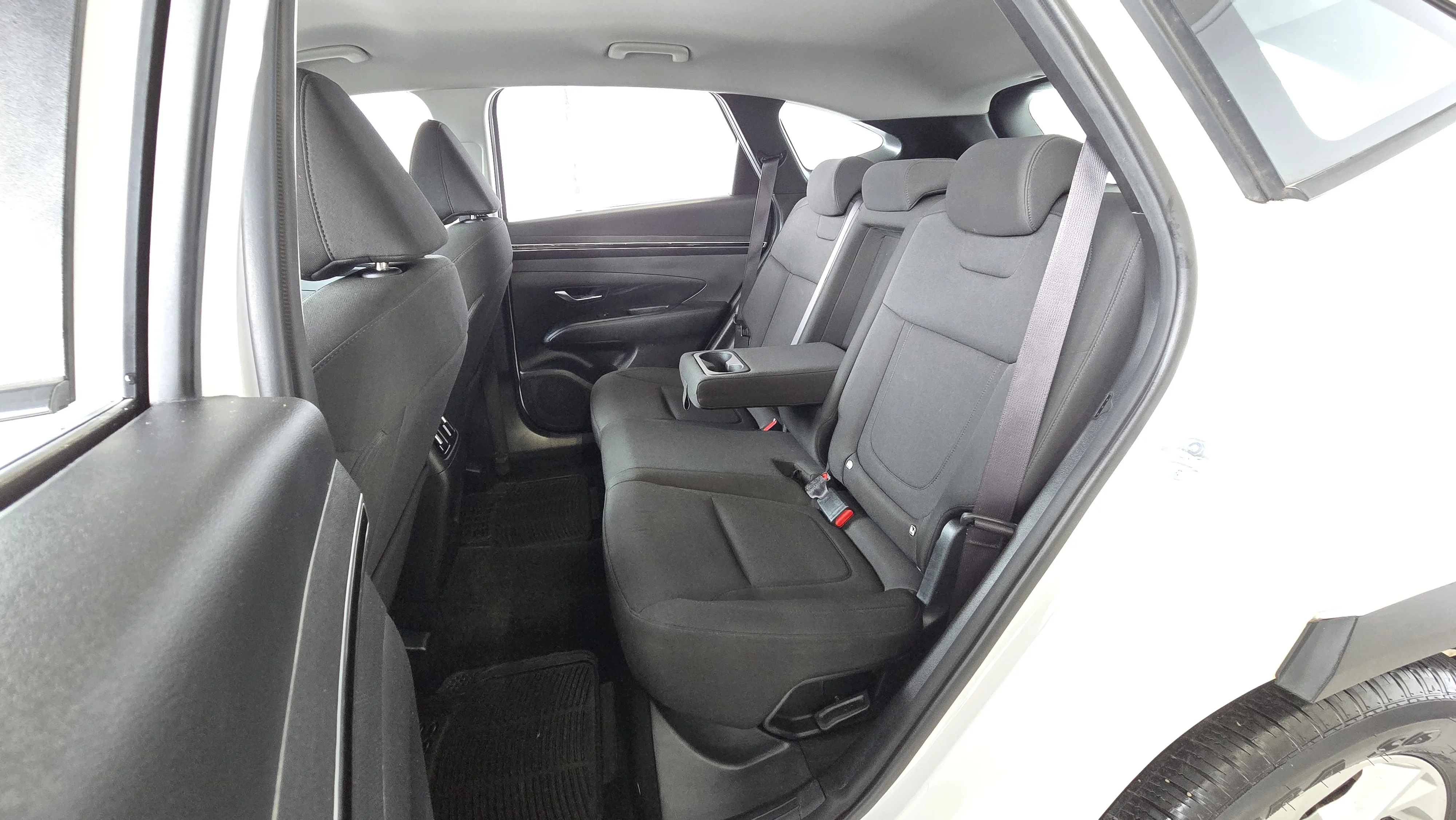 Interior 4