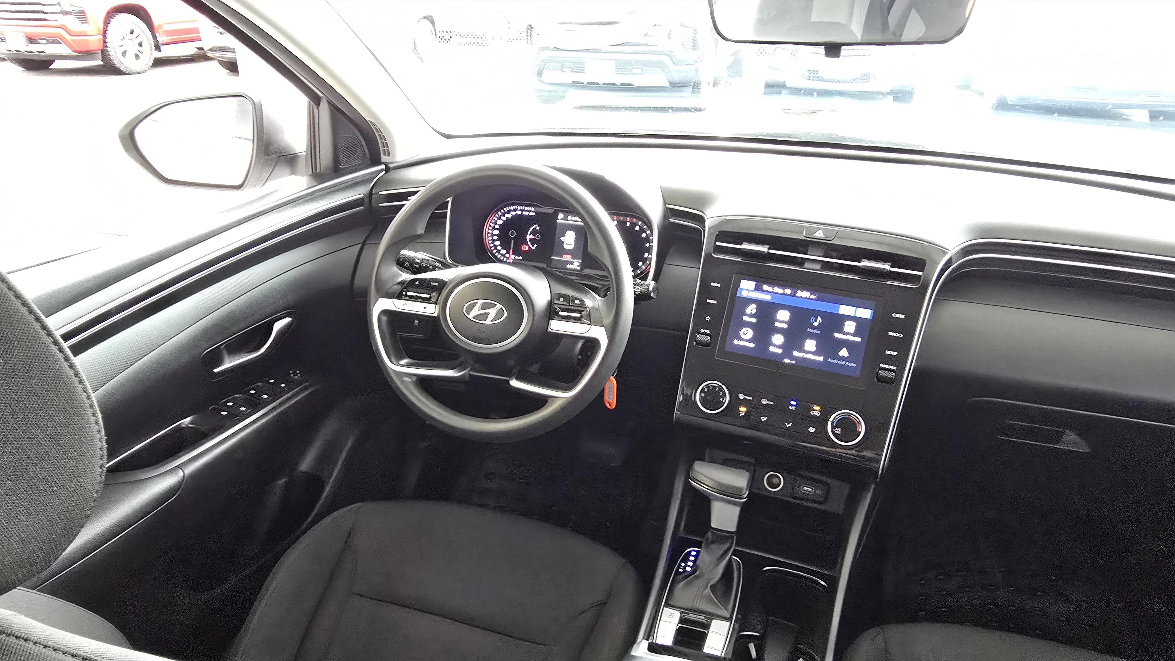 Interior 7