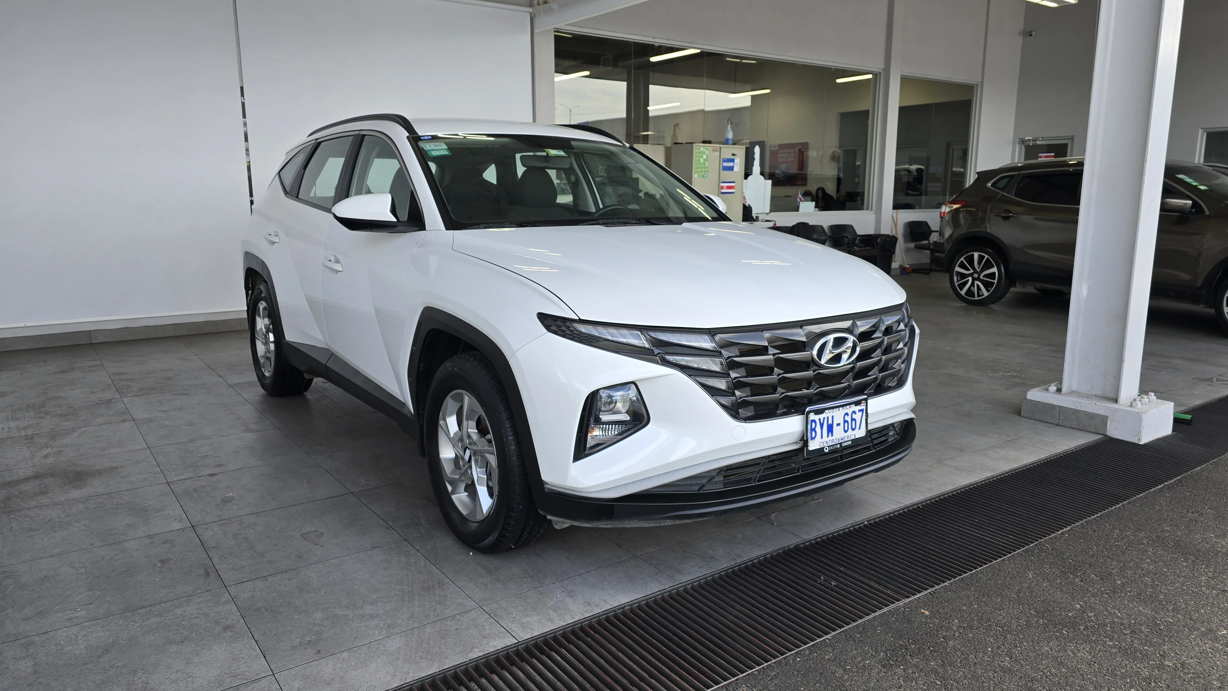 Exterior 7
