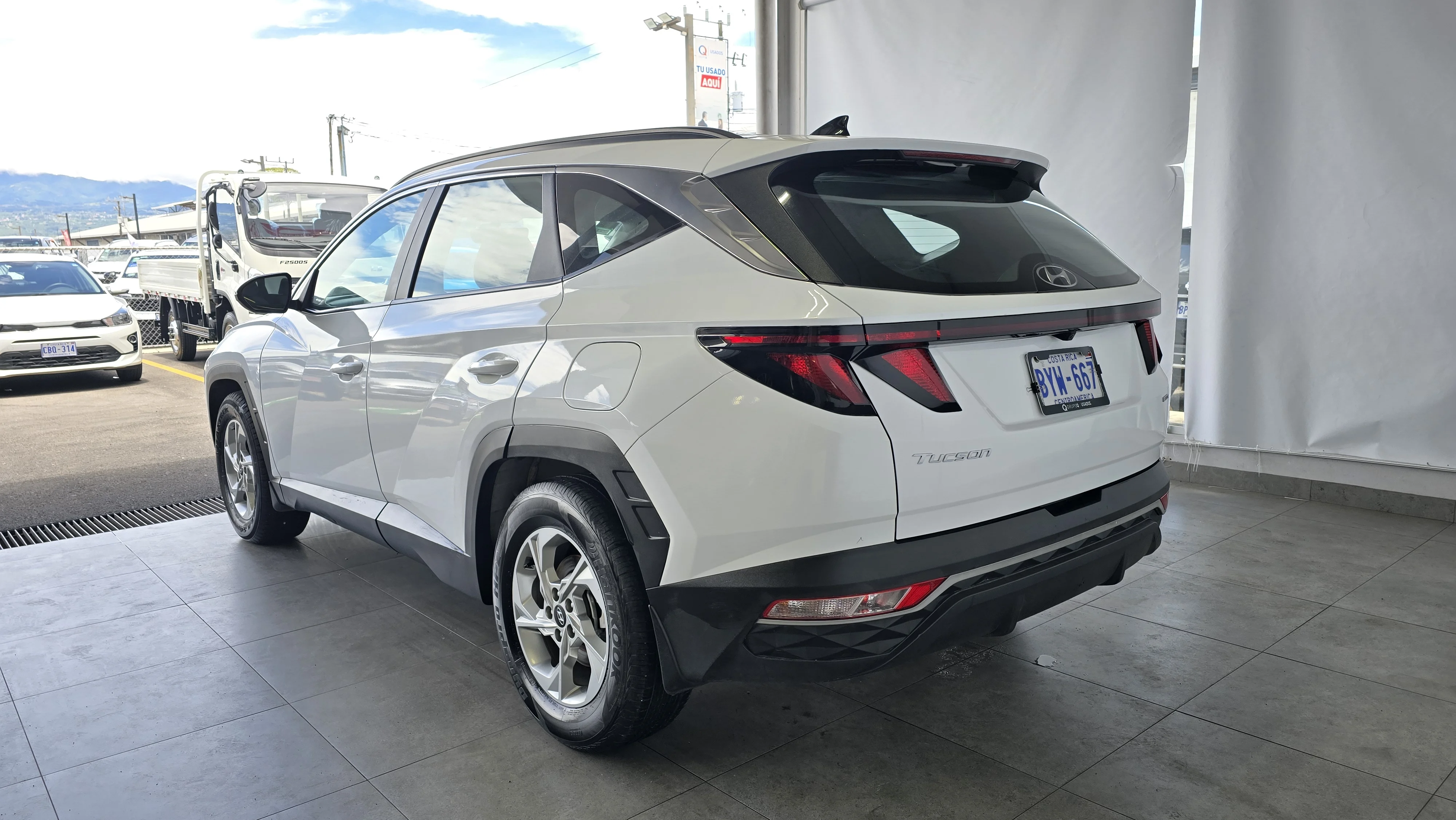 Exterior 8