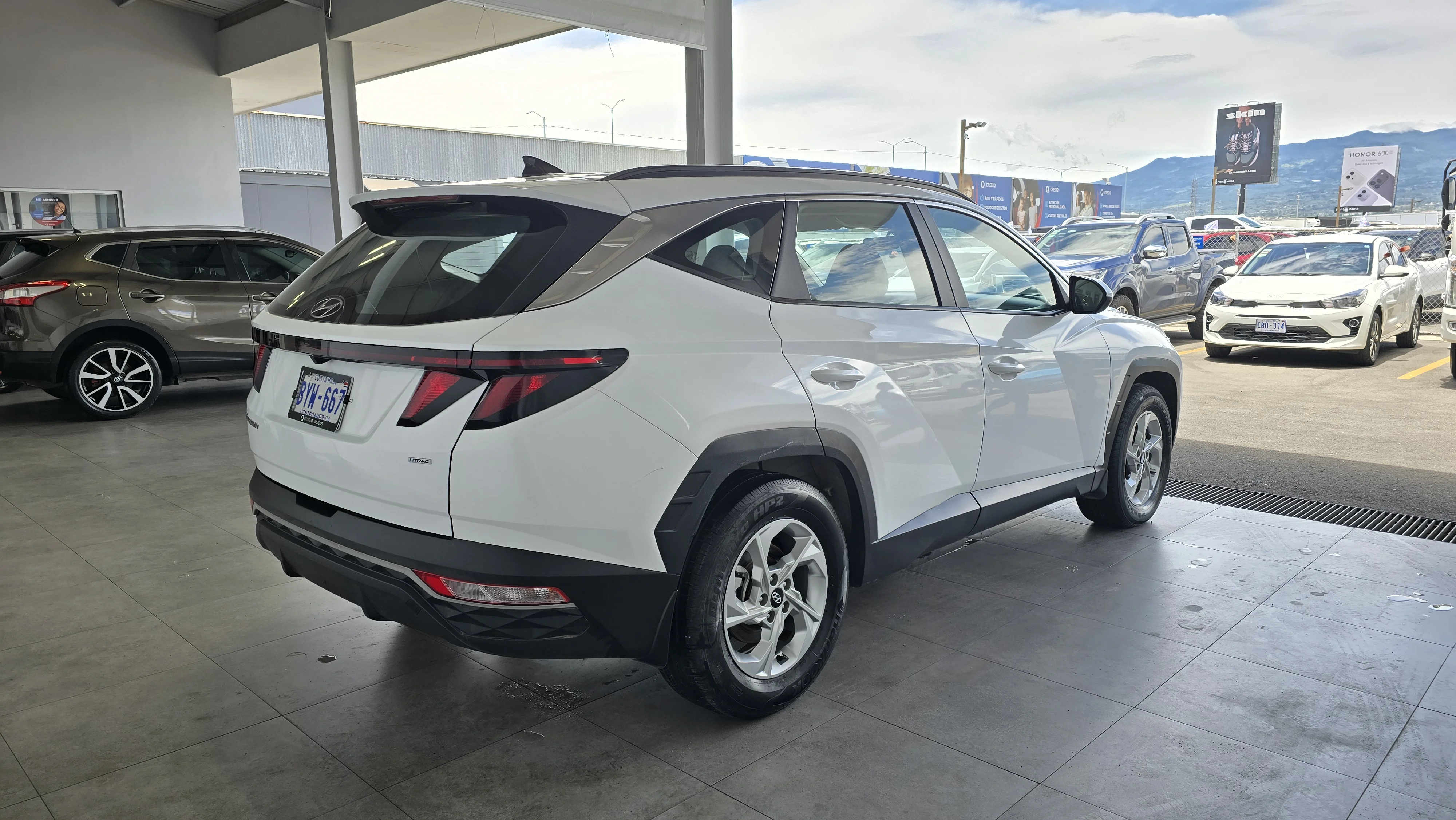 Exterior 9