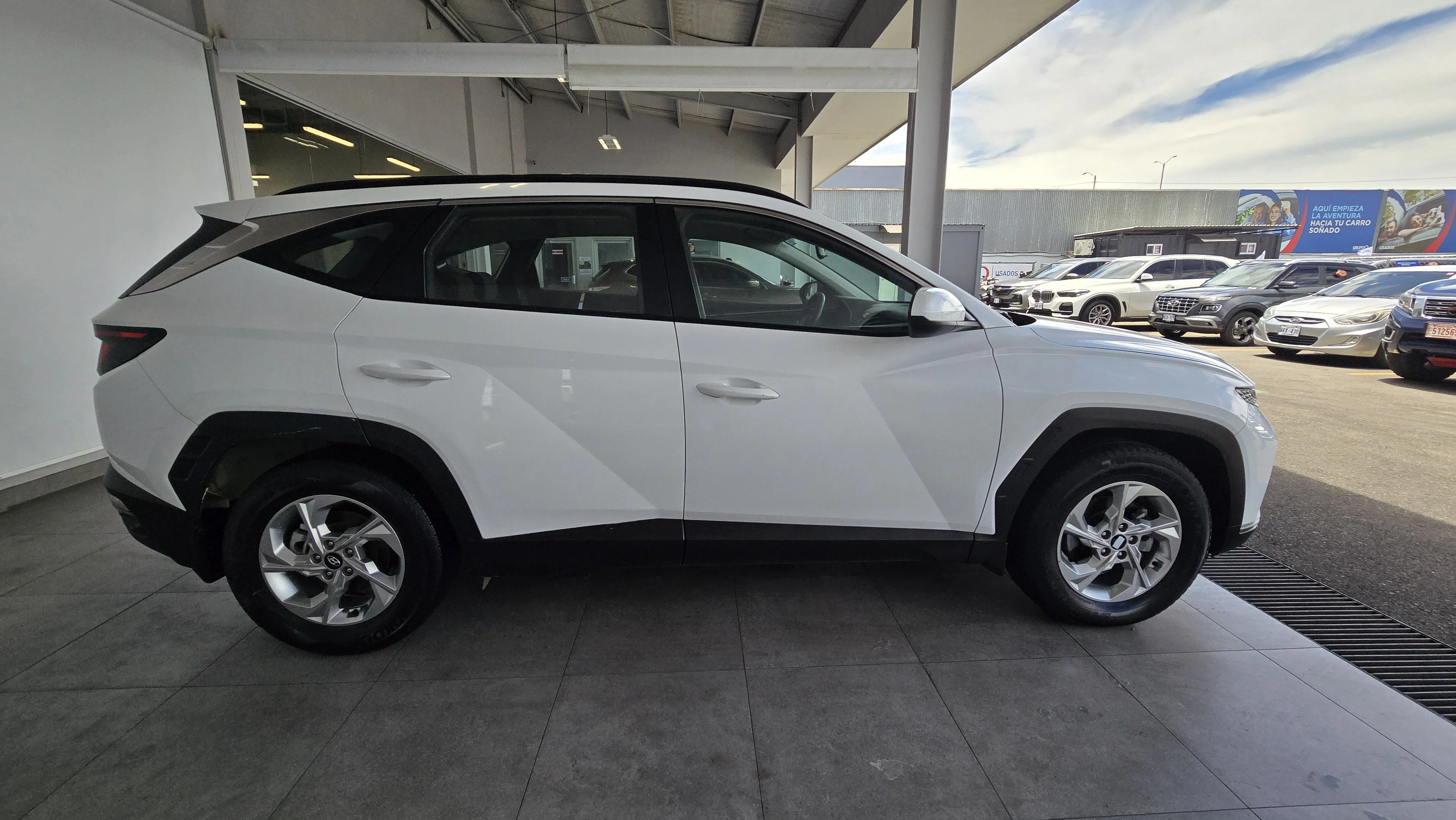 Exterior 5