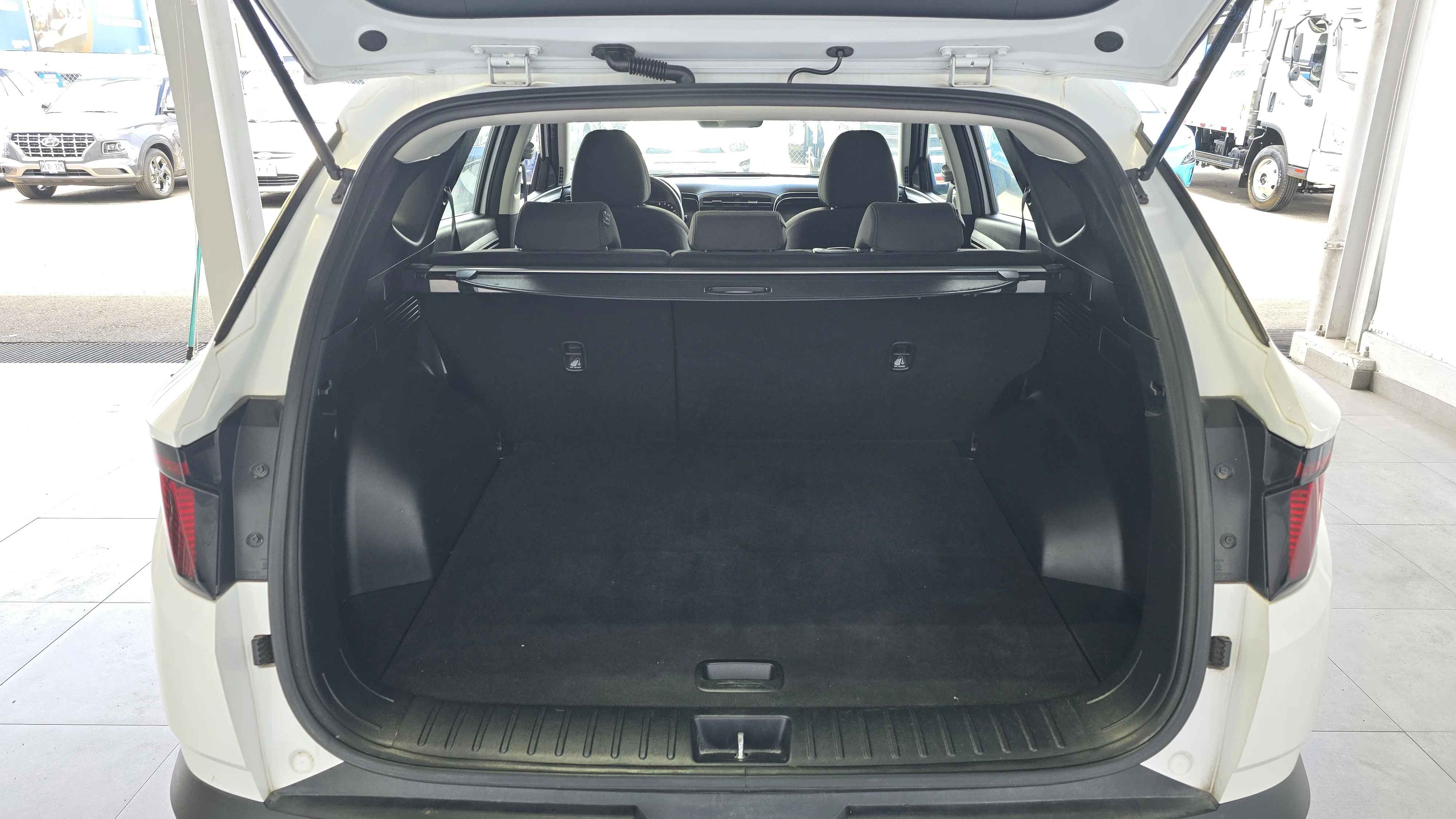 Interior 3