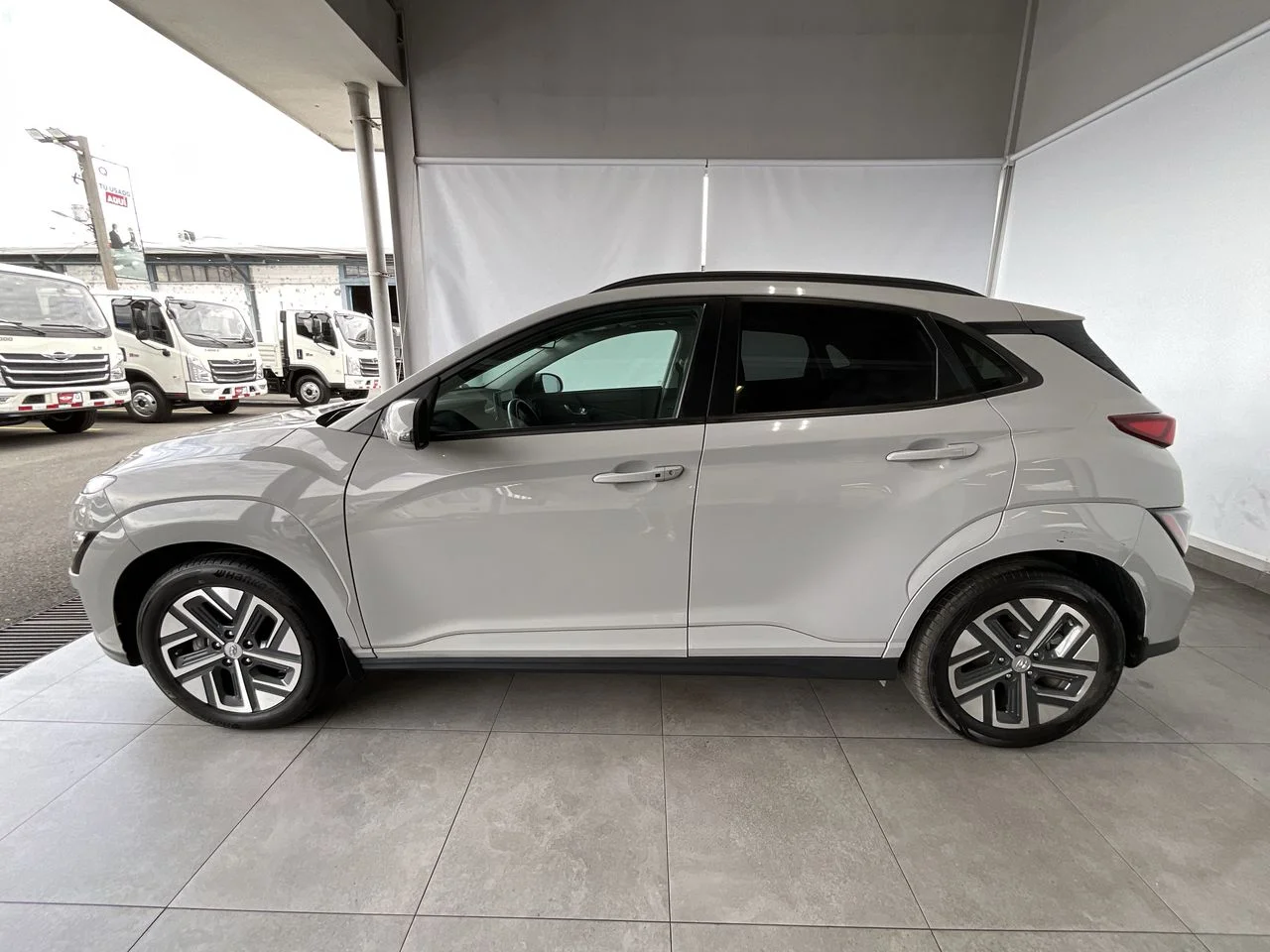Exterior 4