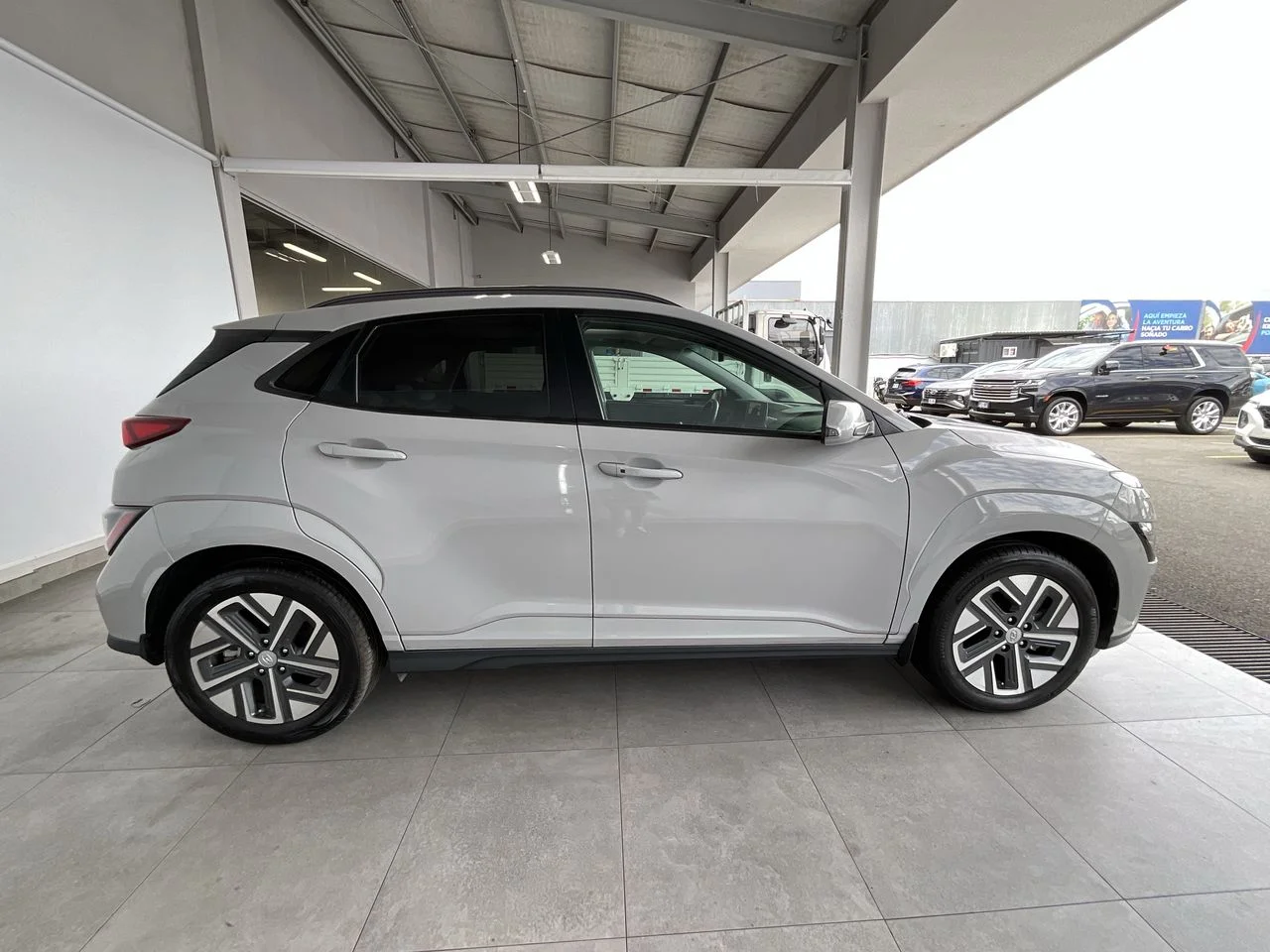 Exterior 8