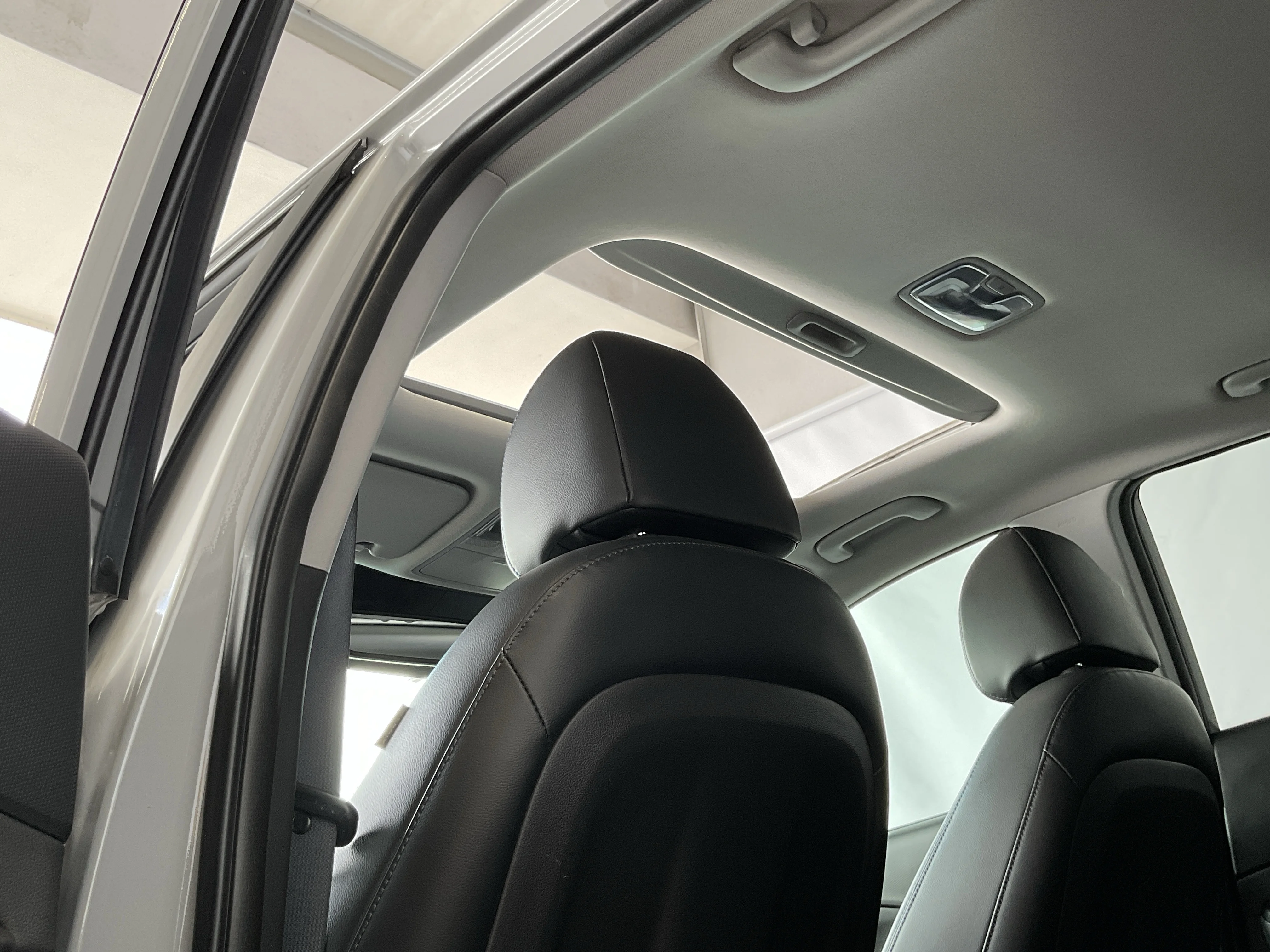 Interior 9