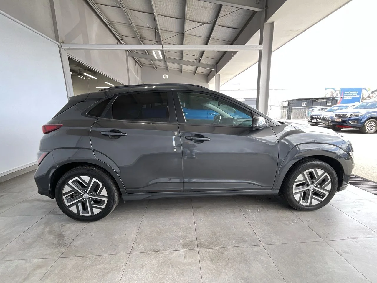 Exterior 8