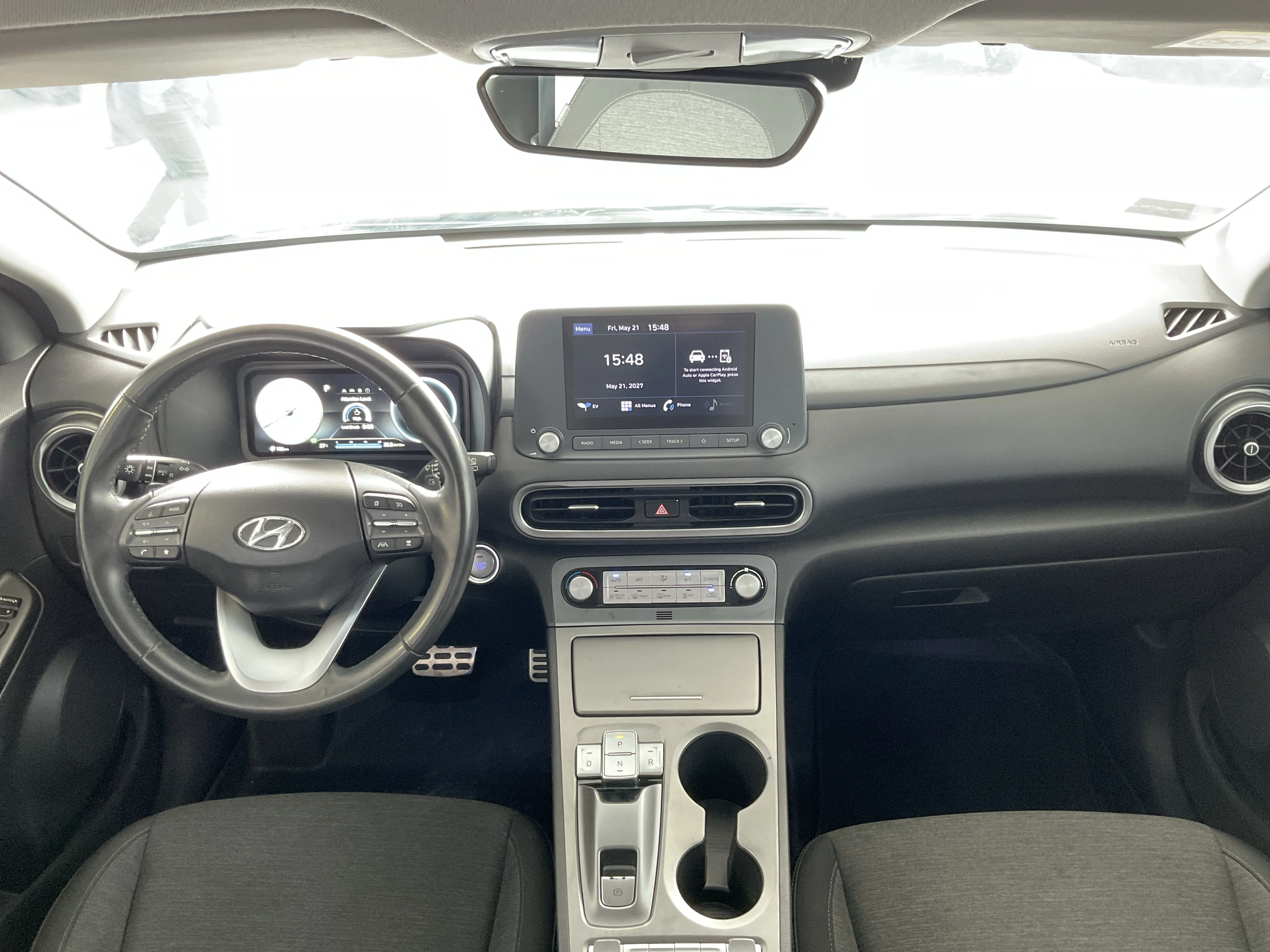 Interior 8