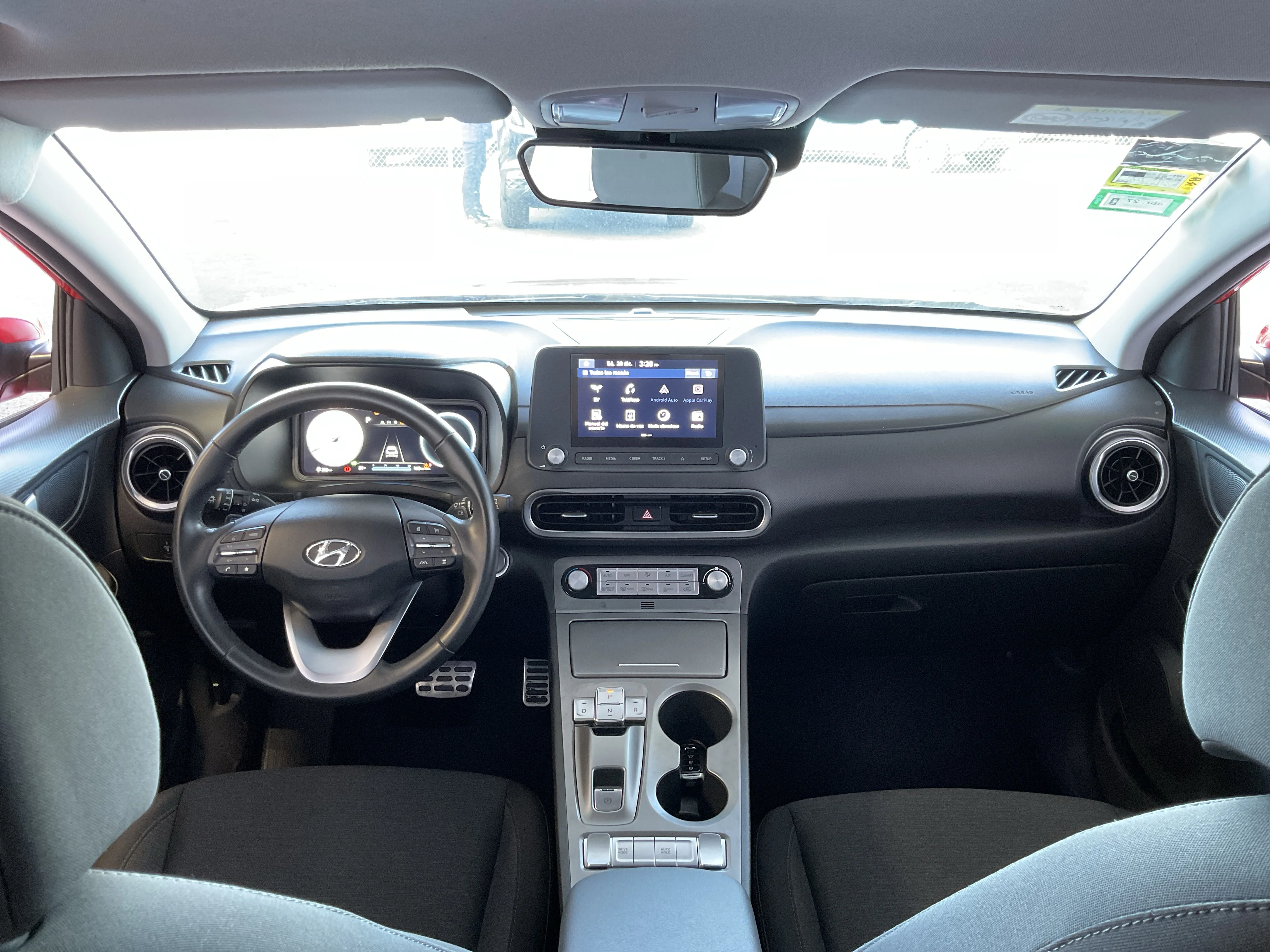 Interior 8
