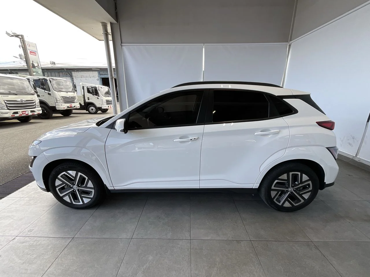 Exterior 4
