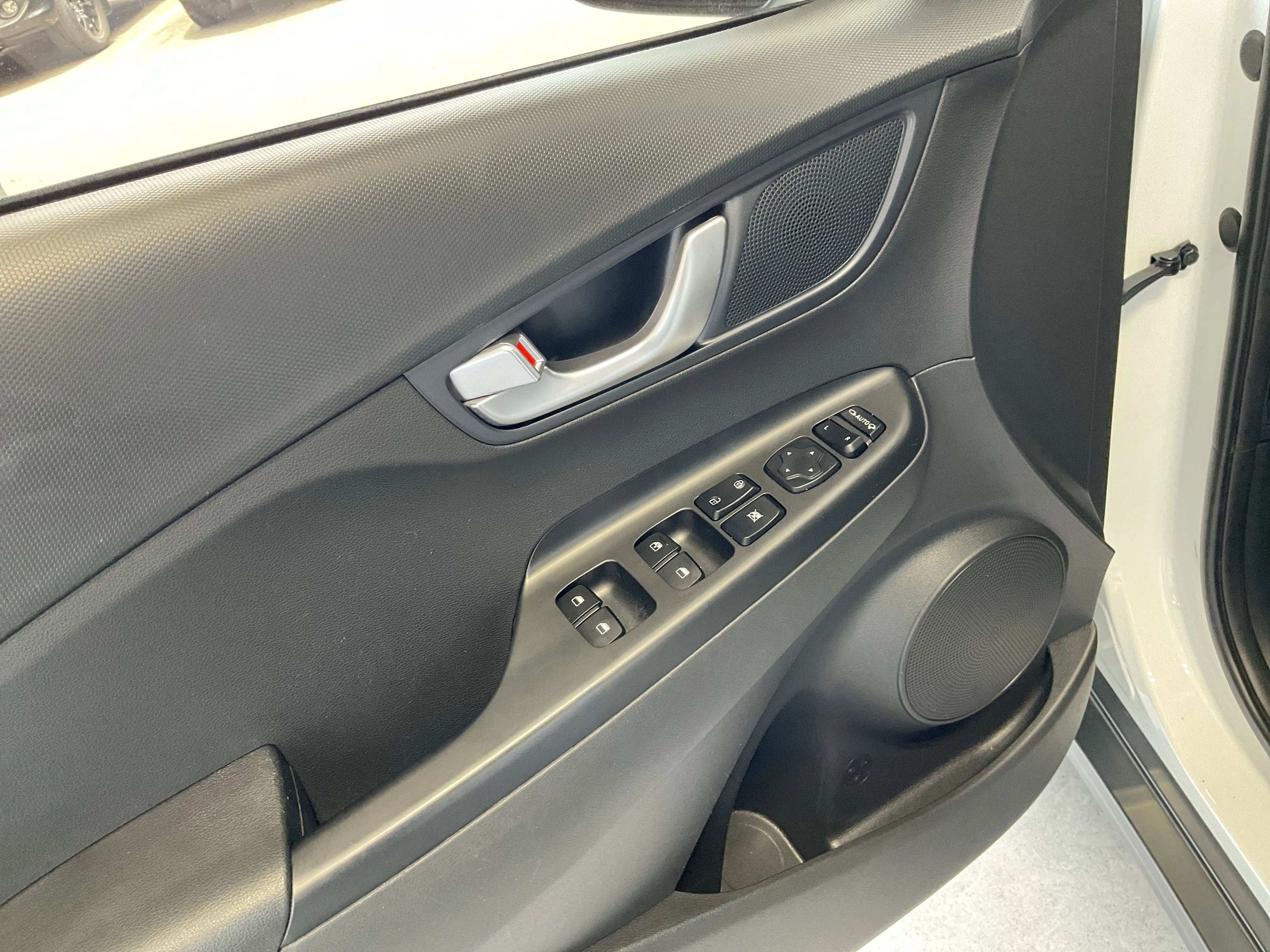 Interior 4