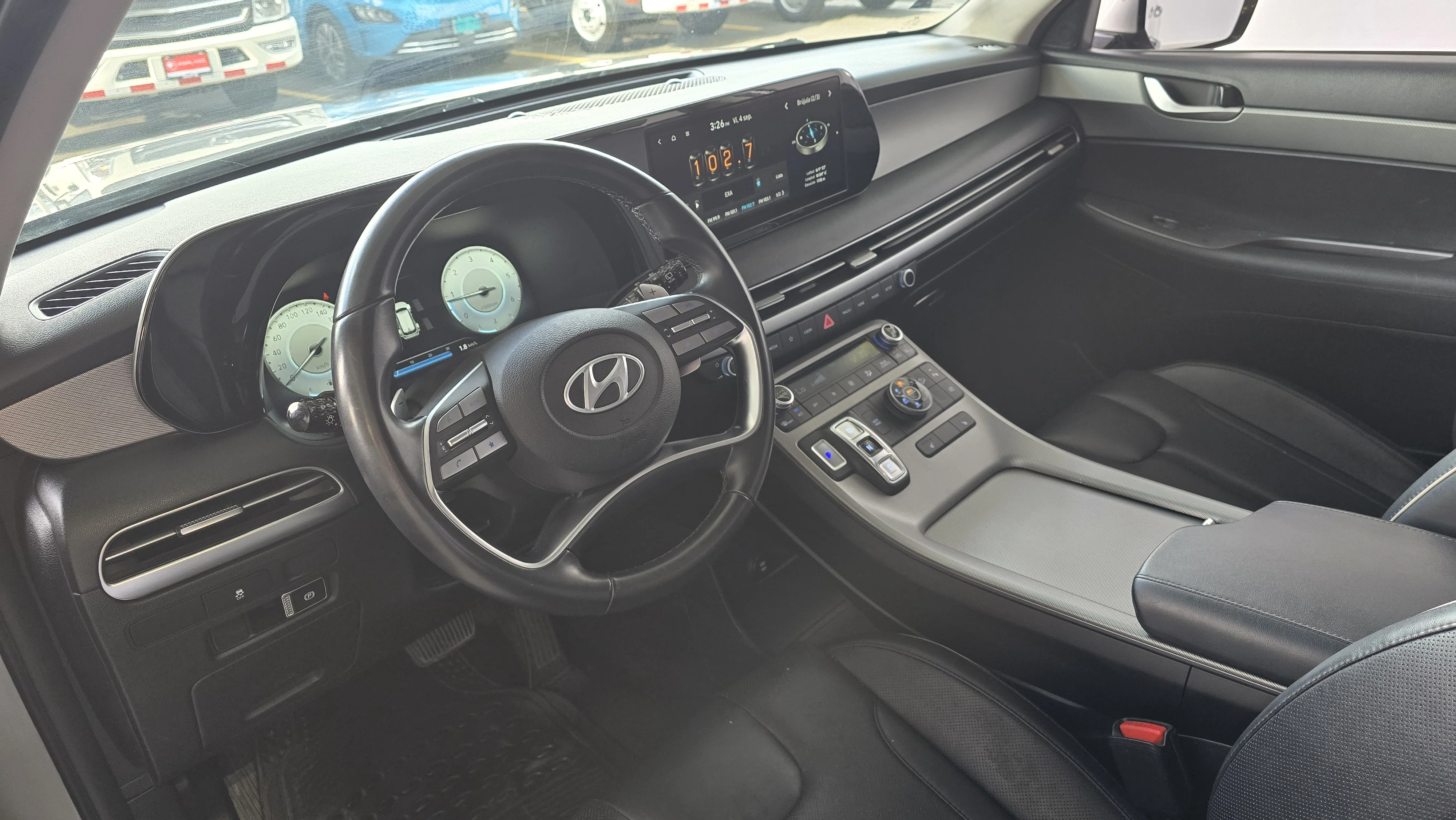 Interior 5