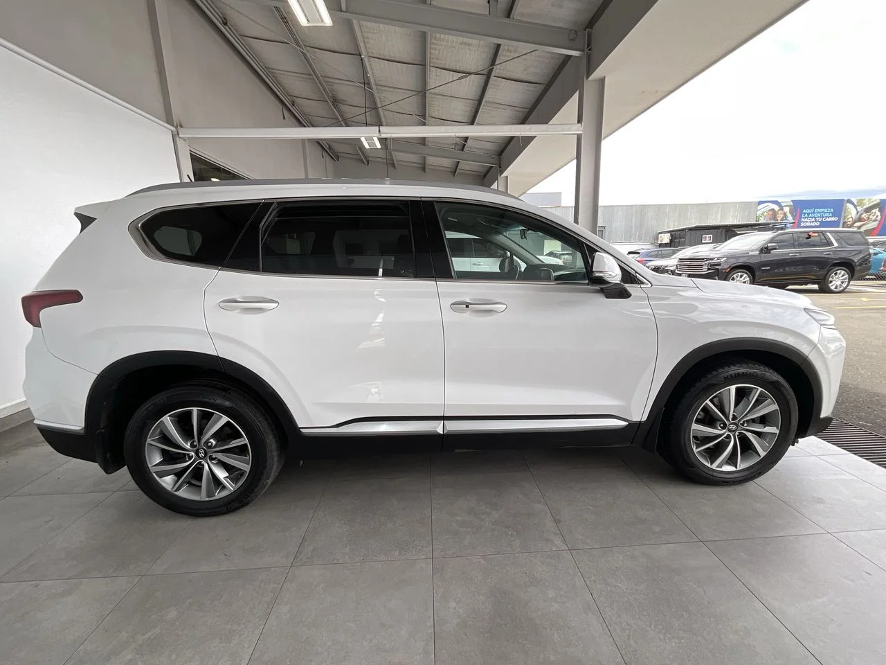 Exterior 8