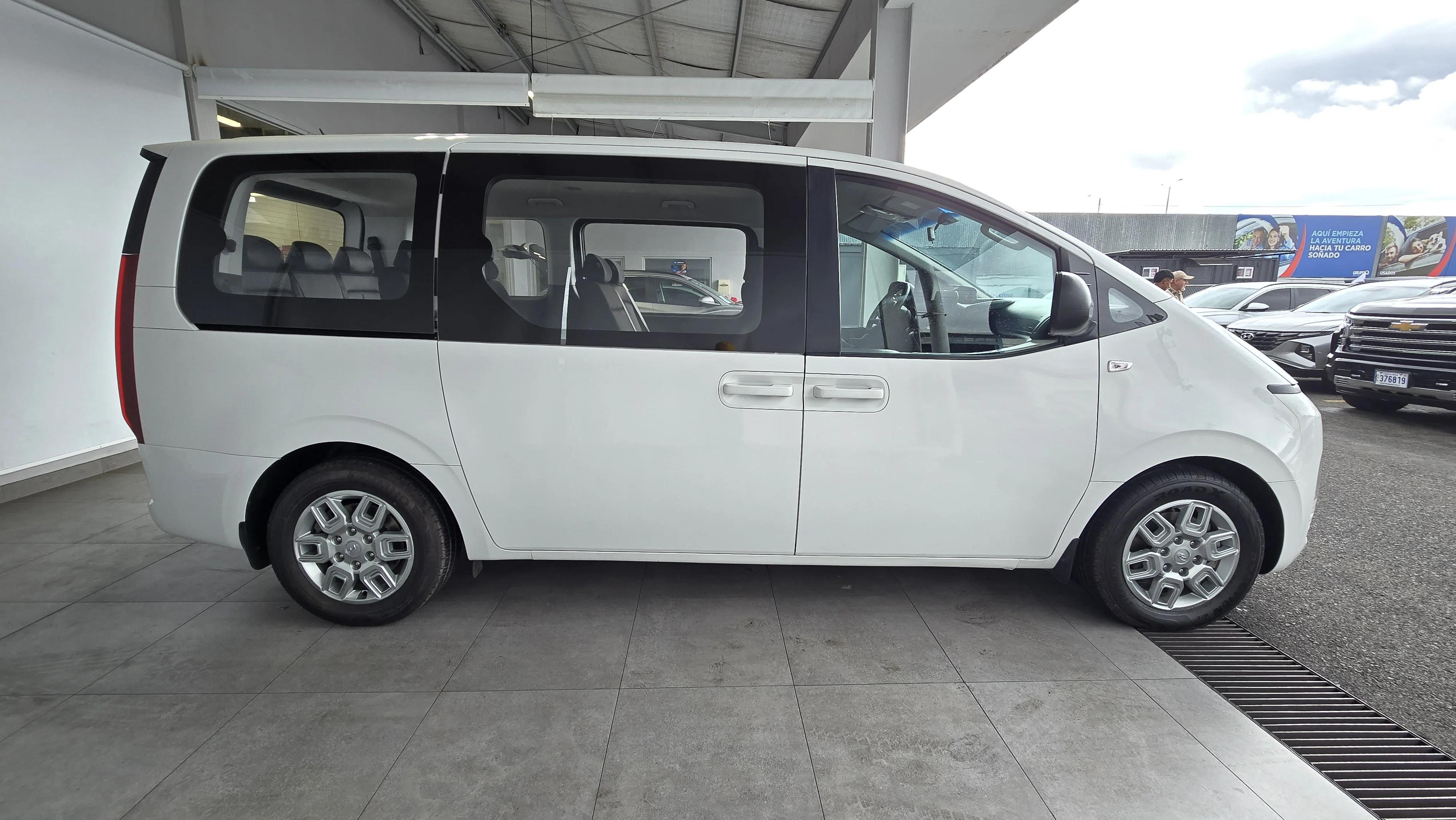 Exterior 5