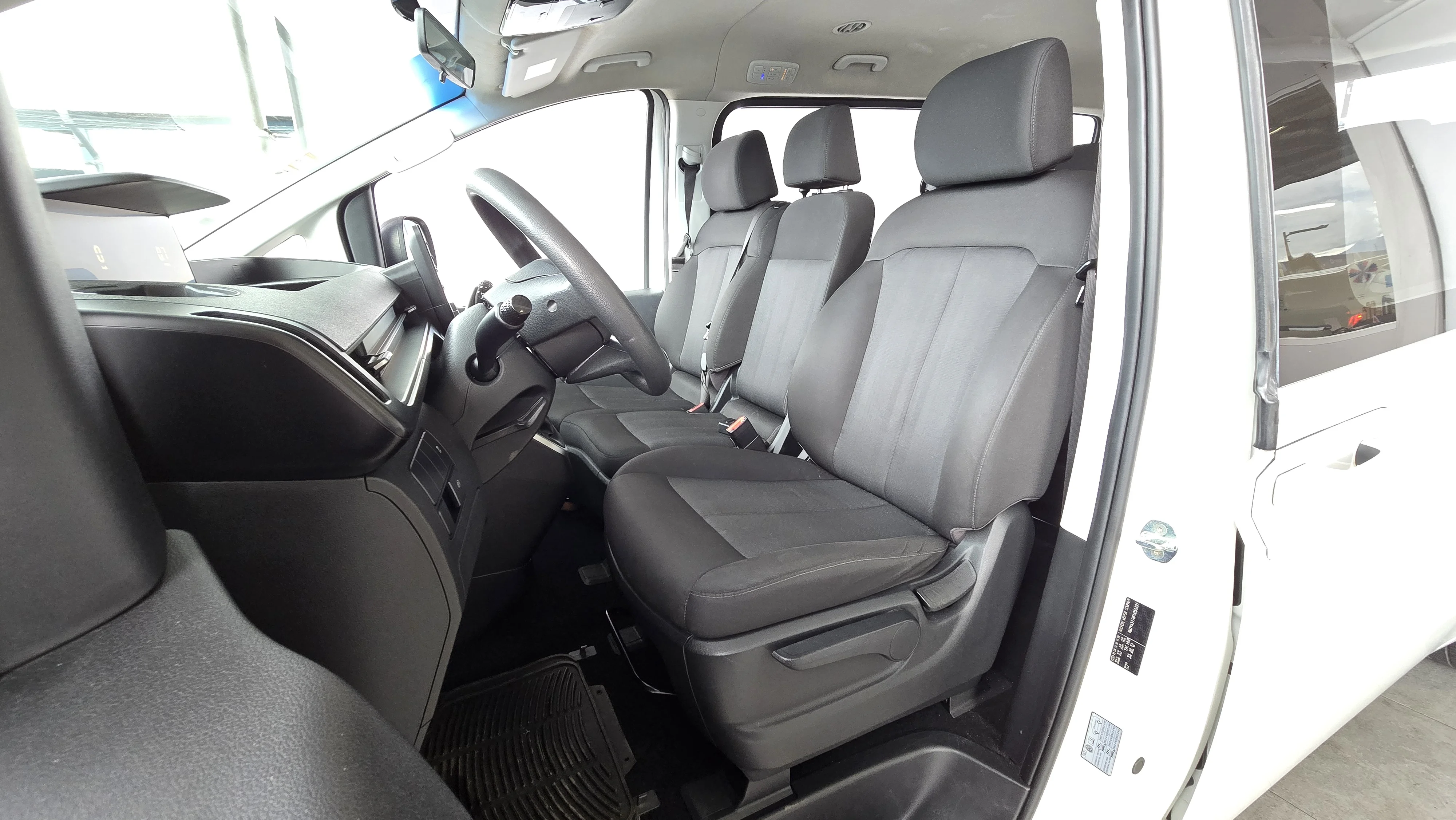 Interior 4