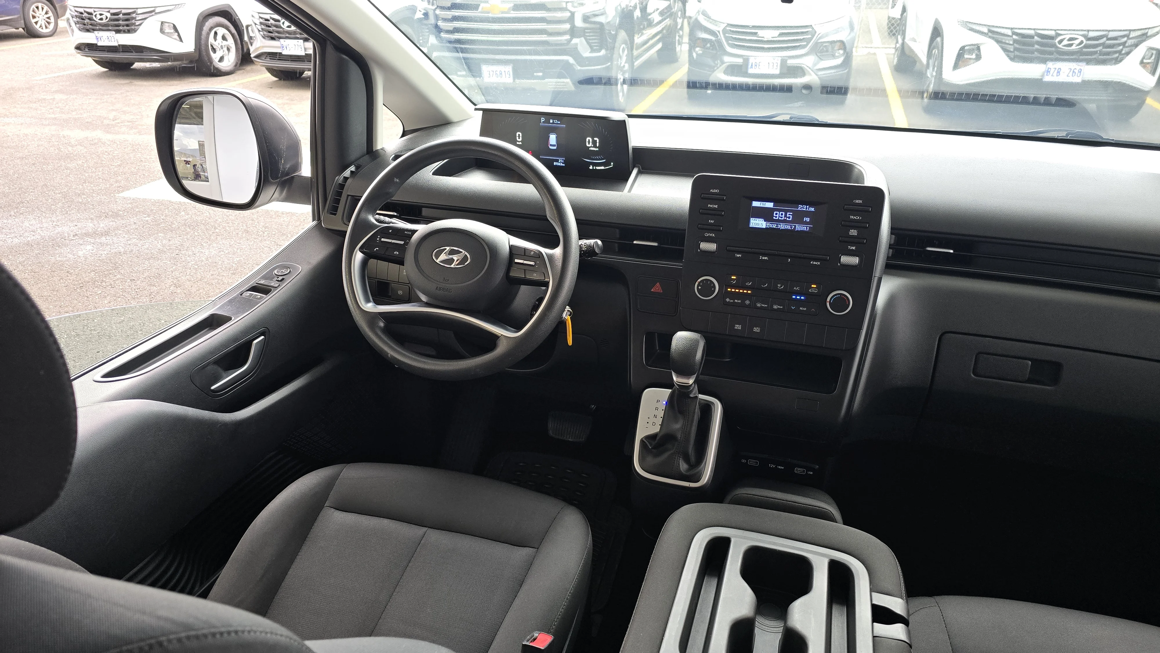 Interior 8
