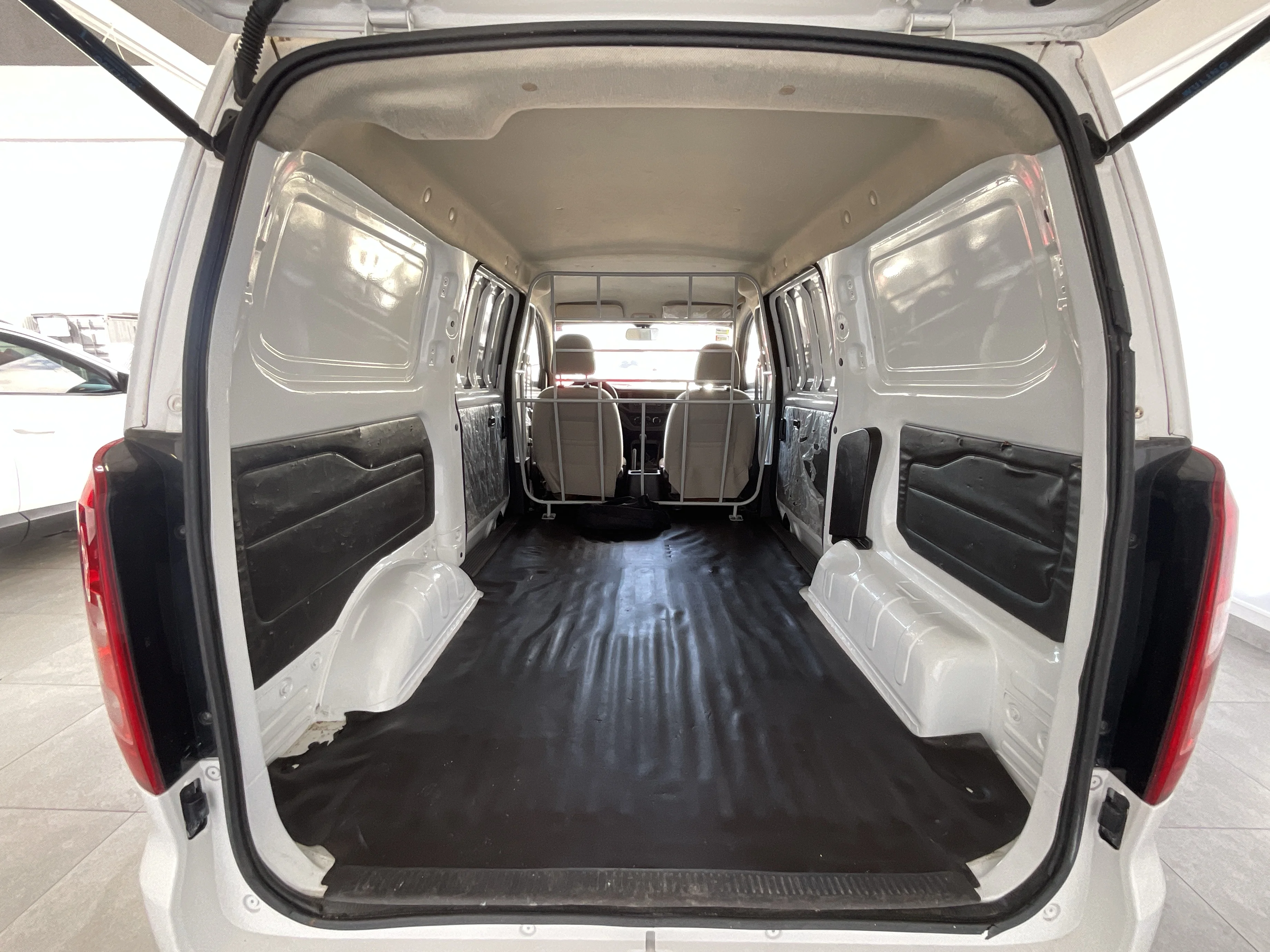 Interior 3