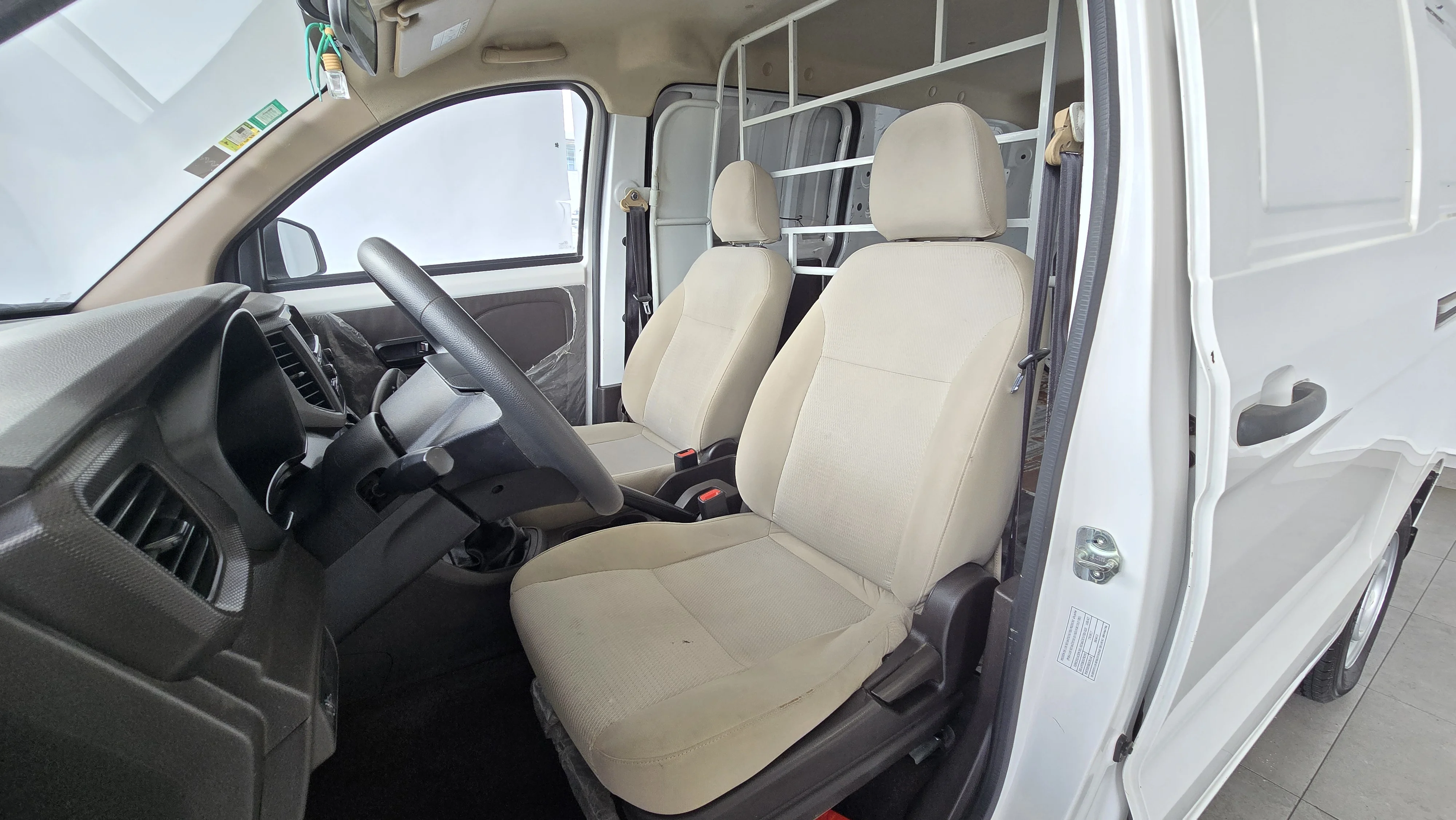 Interior 4