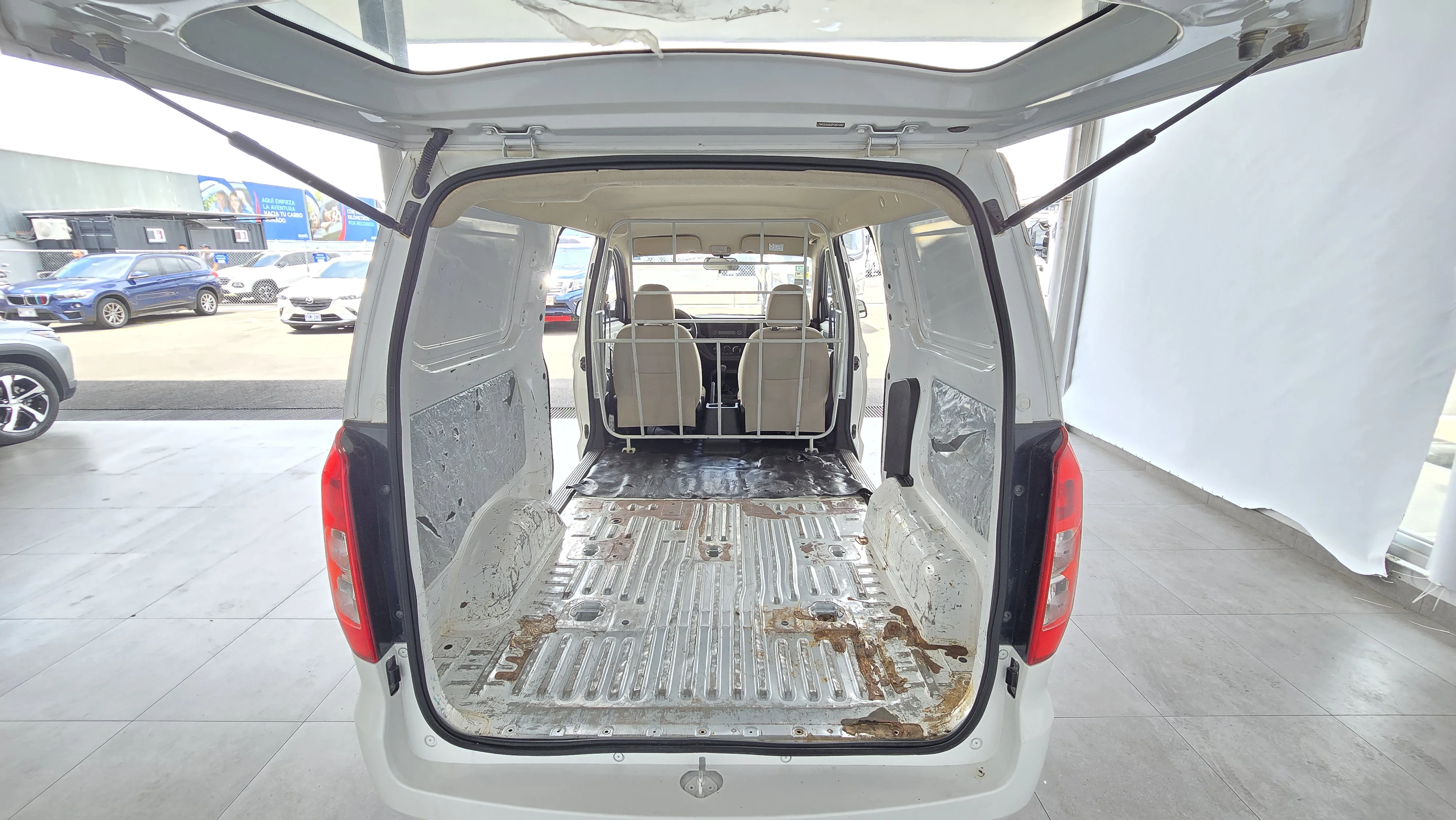 Interior 3