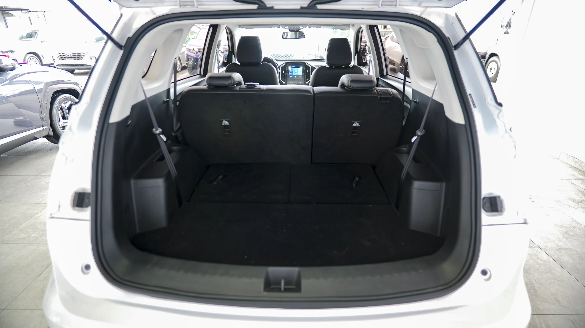 Interior 3