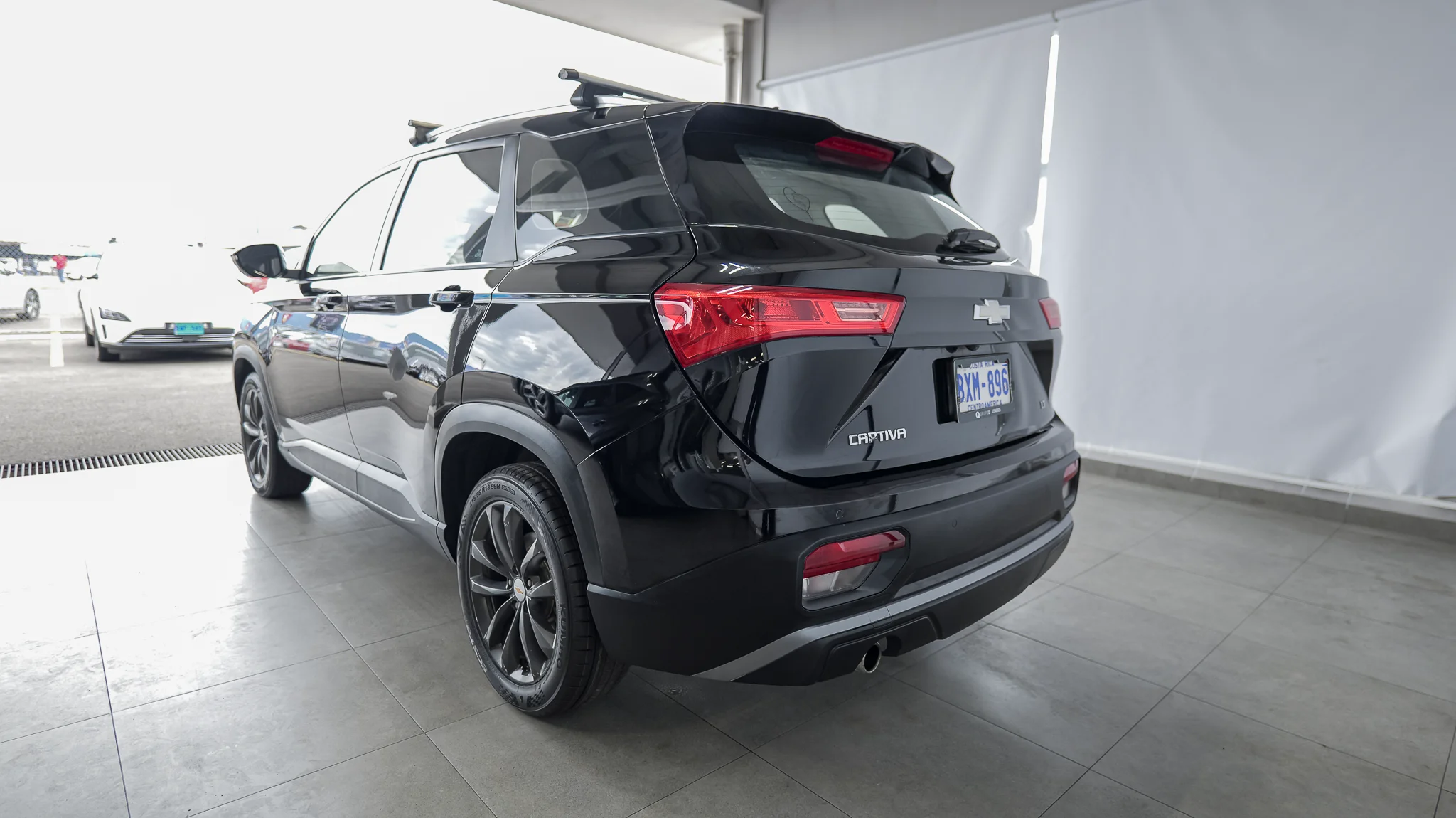 Exterior 3