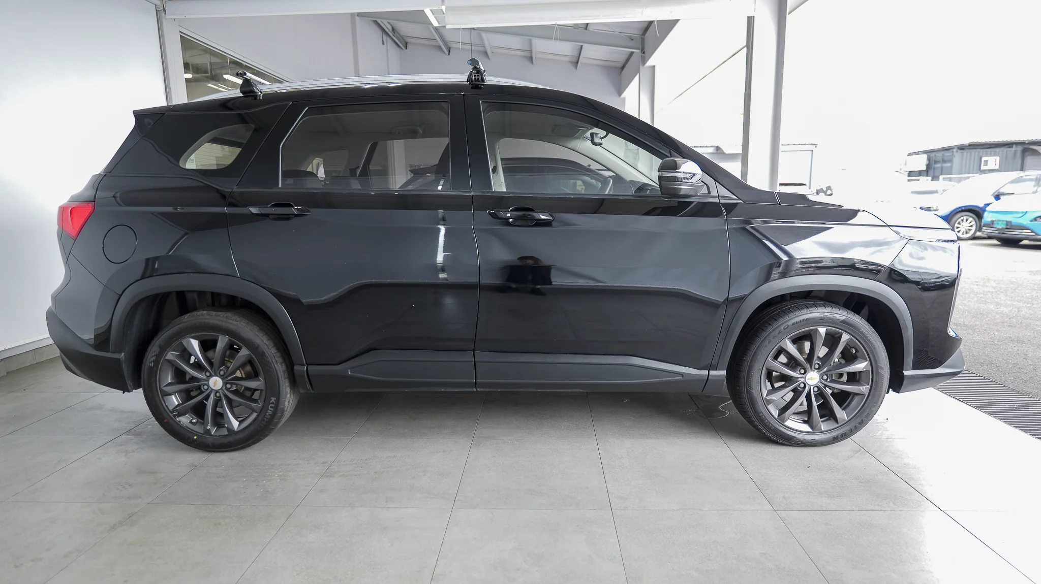Exterior 5